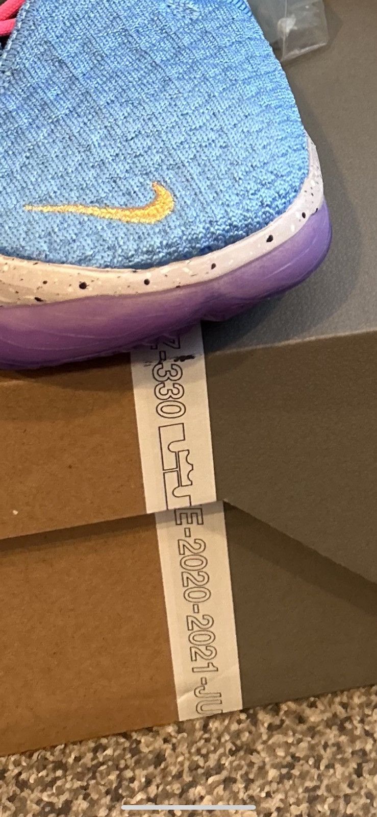 Nike Nike LeBron 18 Best Of 1-9 Light Blue Size US 12.5 / EU 45-46 - 7 Thumbnail