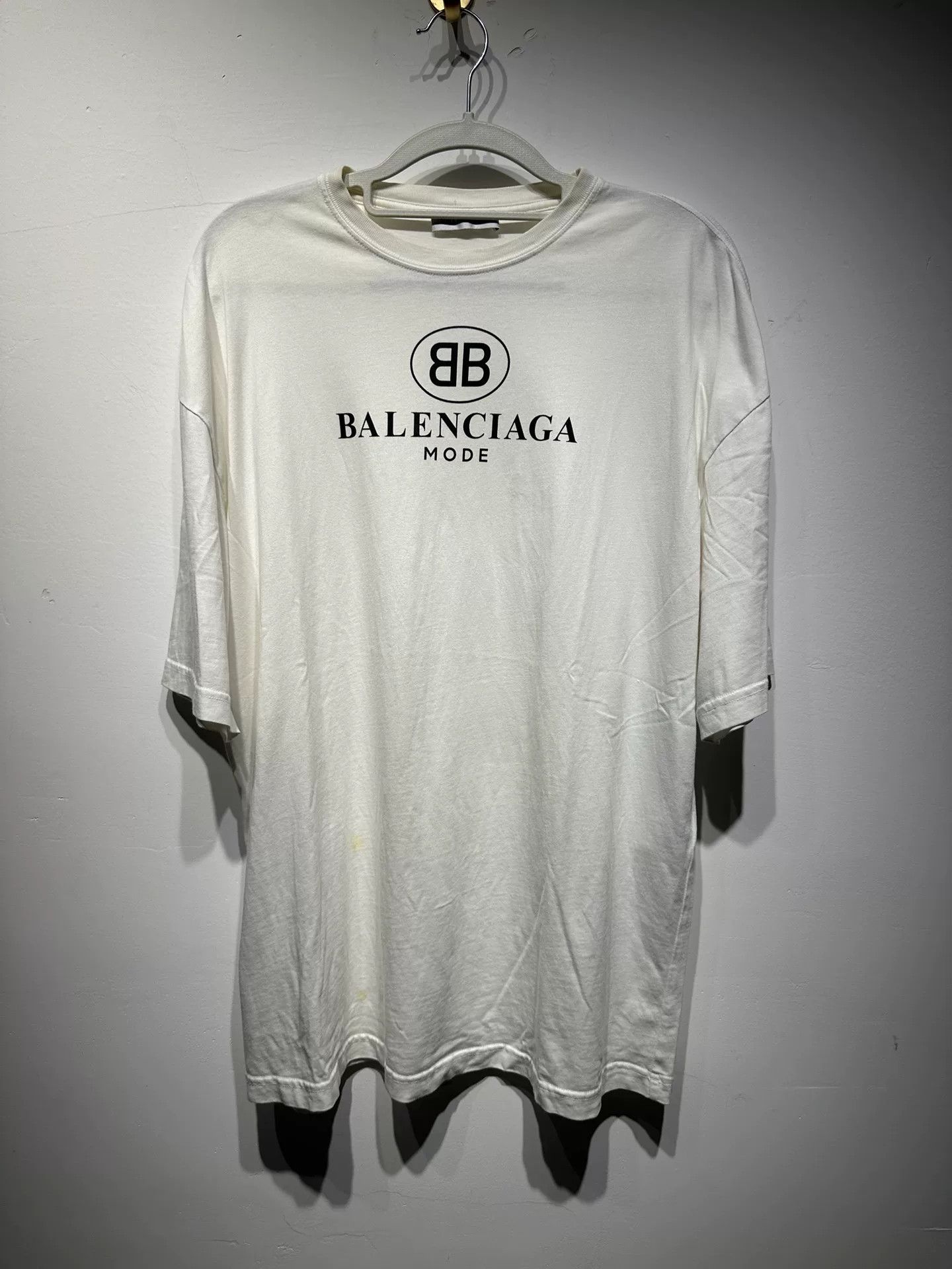 Balenciaga Balenciaga Retro Printed White T-Shirt S Men Size US S / EU 44-46 / 1 - 1 Thumbnail