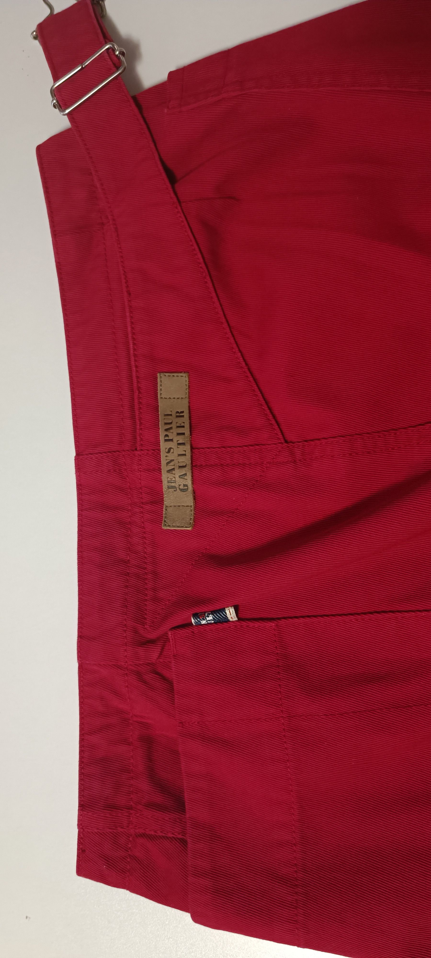 Jean Paul Gaultier 2000's - Asymmetric mini skirt in red denim Size 27" / US 4 / IT 40 - 19 Thumbnail