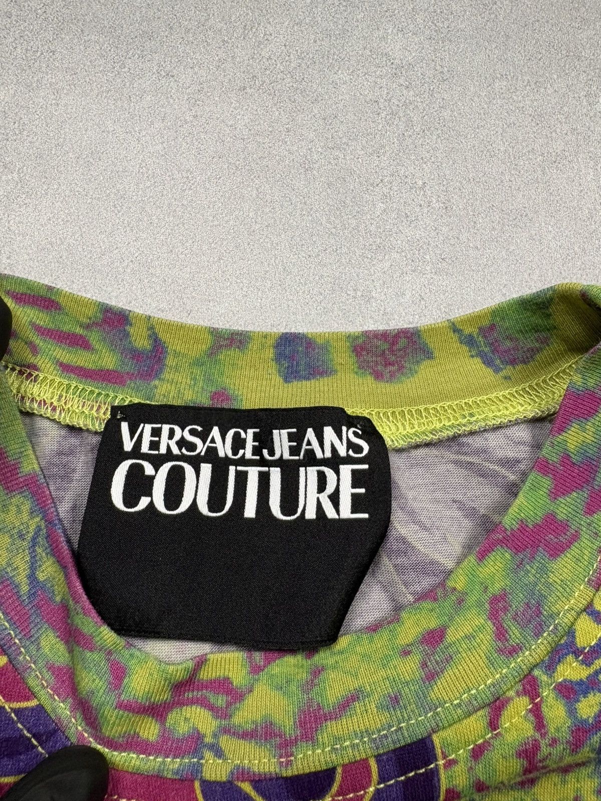 Versace Versace Jeans Couture All-Over Baroque Psychedelic T-Shirt M Size M / US 6-8 / IT 42-44 - 13 Thumbnail