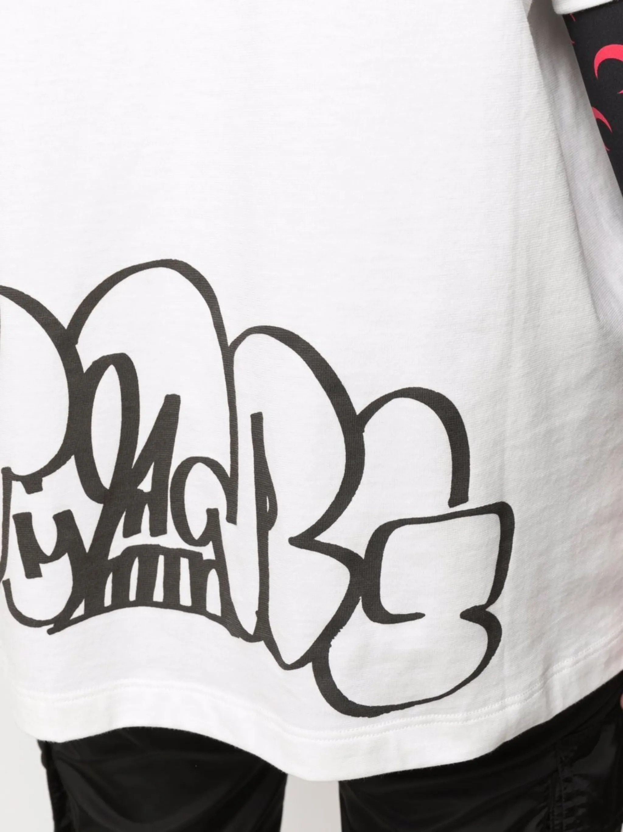 Off-White o1gr1nt0325 Katsu Graffiti New Tomboy T-Shirt in White Size XS / US 0-2 / IT 36-38 - 5 Thumbnail