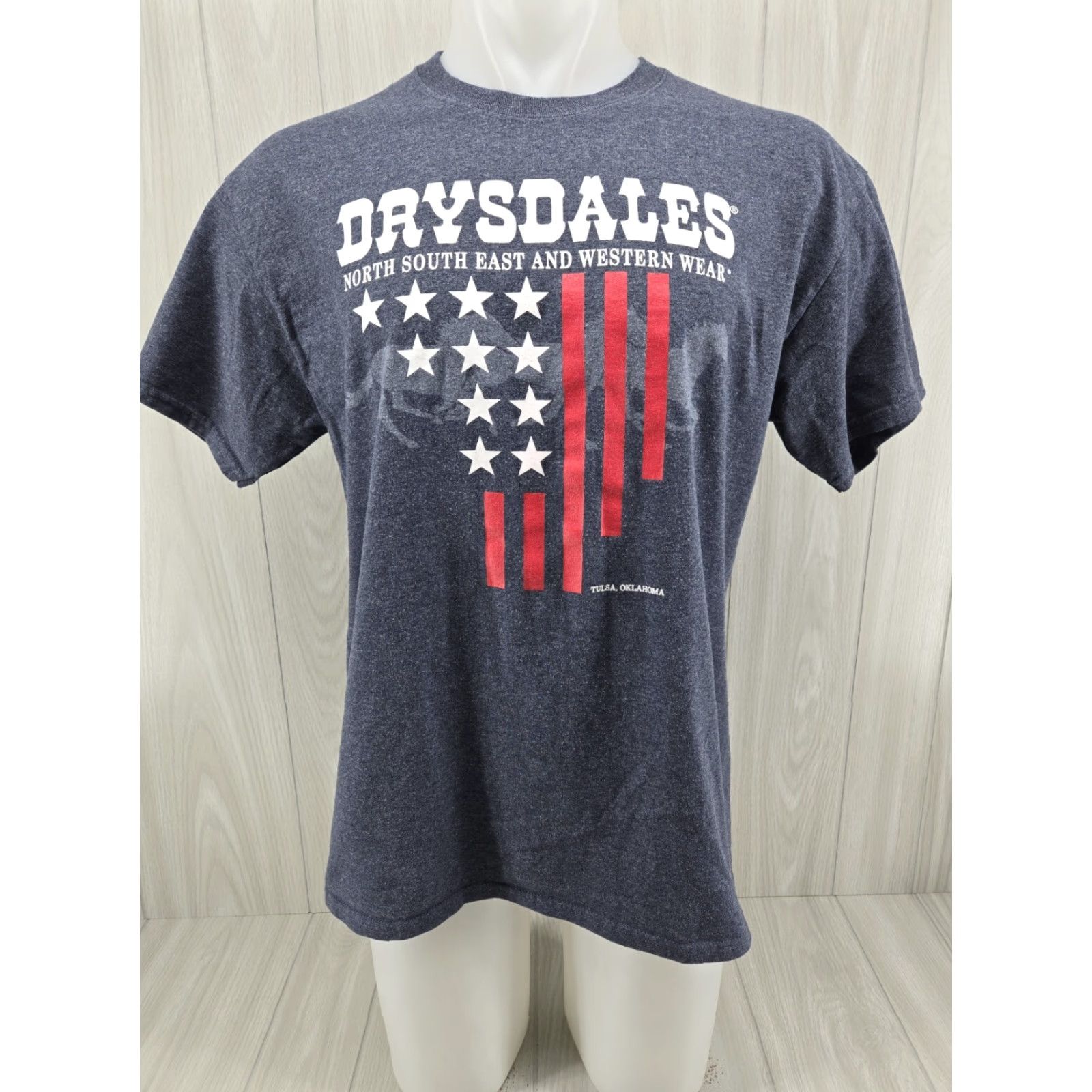 Gildan Gildan T-Shirt Drysdales Tulsa OK Mens Blue Gray L Crew Neck Short Sleeve Cotton Western 2020s? Size US L / EU 52-54 / 3 - 2 Thumbnail