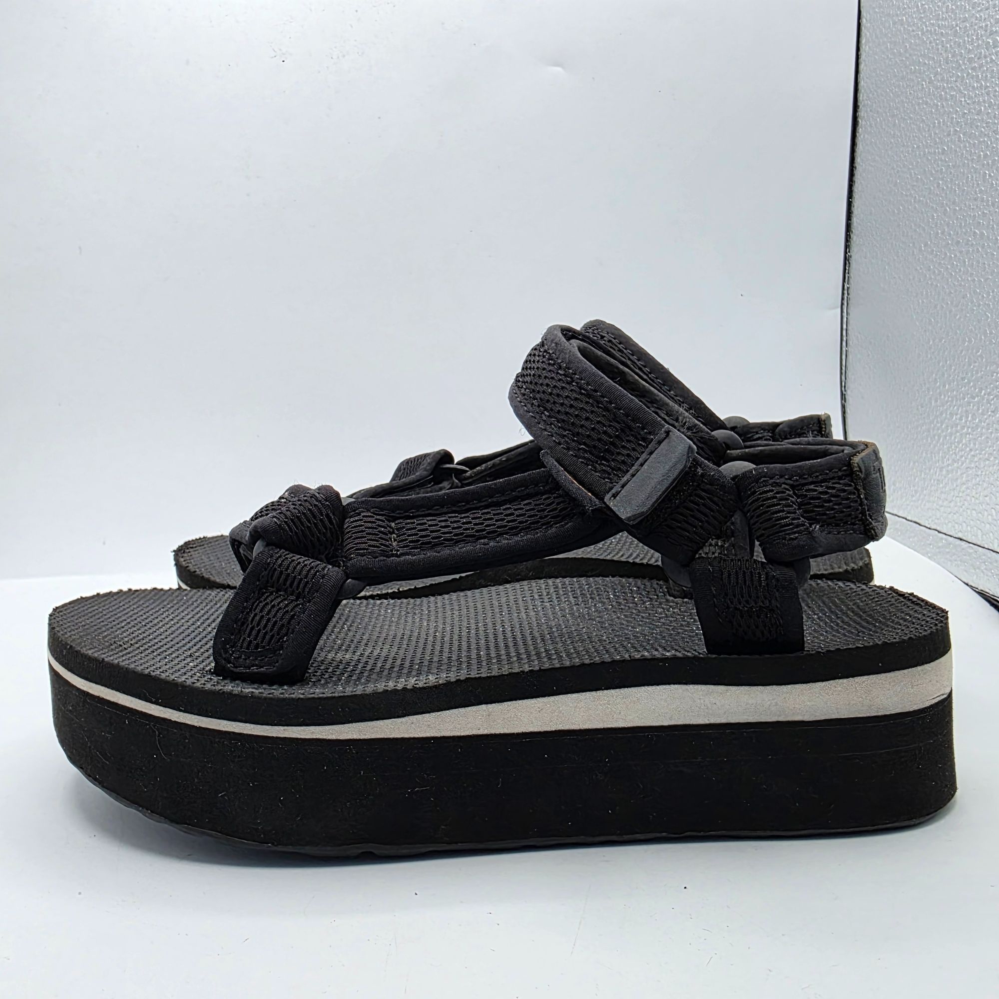 Teva Teva Flatform Universal Mesh Print Womens Size 6 Black Platf Size US 6 / IT 36 - 13 Thumbnail