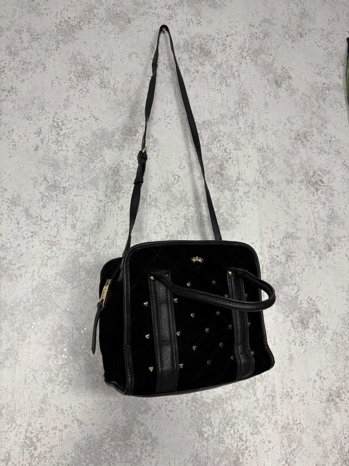 Juicy Couture Juicy Couture Vintage Velvet Heart Shoulder Crossbody Bag Size ONE SIZE - 3 Thumbnail