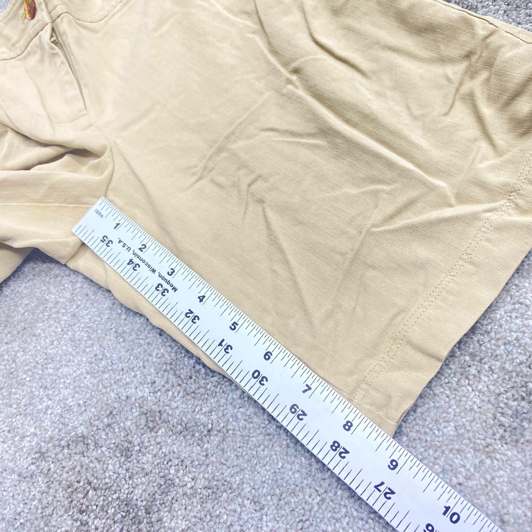 Tommy Bahama Tommy Bahama Silk Shorts Women Size 2 Beige 100% Silk Beach, Golf, Walking Chino Flat Front Button Front Women Mens Girls Size 26" / US 2 / IT 38 - 7 Thumbnail