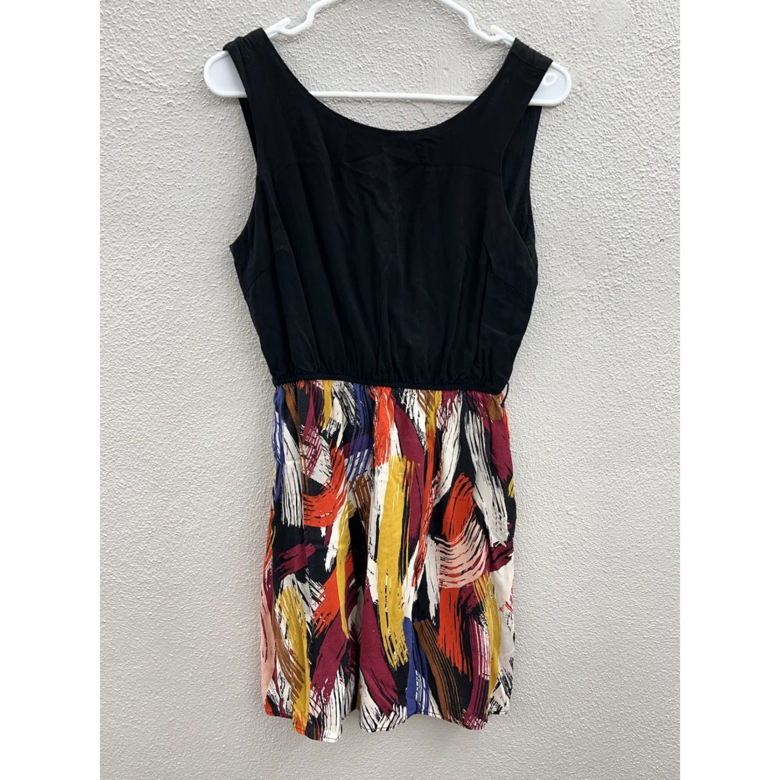 Forever 21 Forever 21 Womens Juniors Dress Sleeveless Size M Black Geometric V-Neck Party/Cocktail Dress Short Size M / US 6-8 / IT 42-44 - 2 Thumbnail