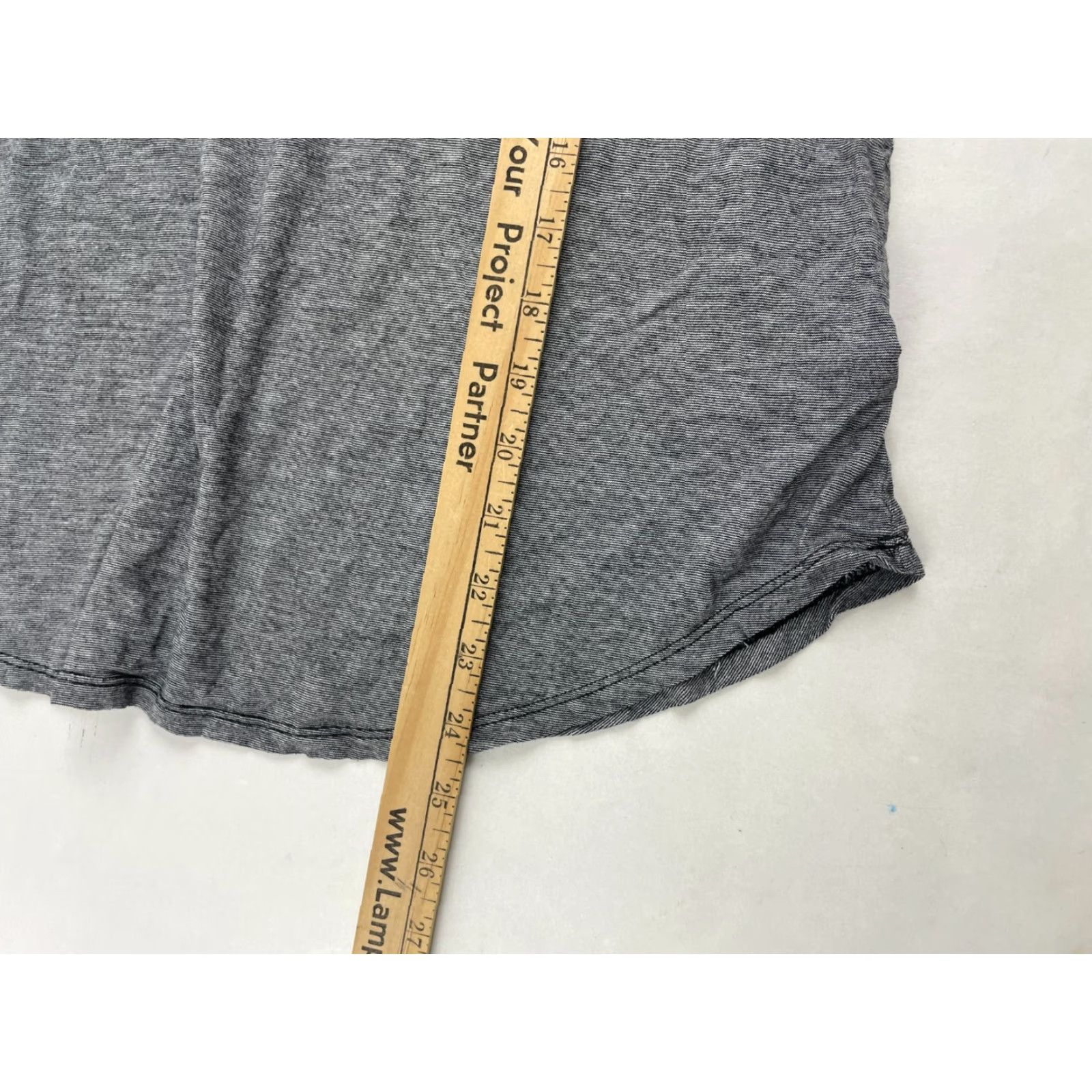 Old Navy Old Navy Tank Top Women's Size Small Gray Sleeveless Round Neck Micro Ribbed Size S / US 4 / IT 40 - 6 Thumbnail
