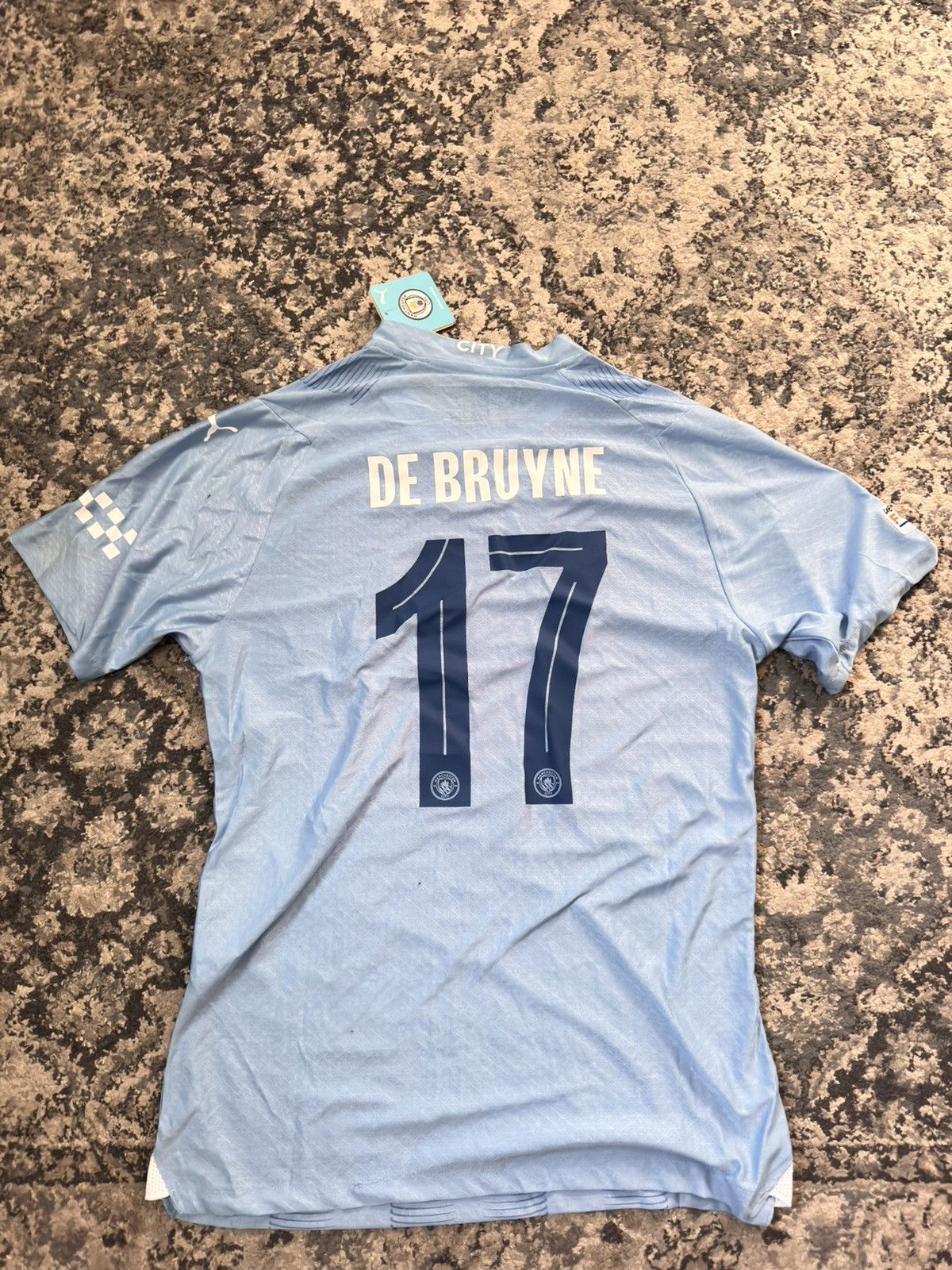 Puma Manchester city "De Bruyne" jersey Size US L / EU 52-54 / 3 - 2 Thumbnail