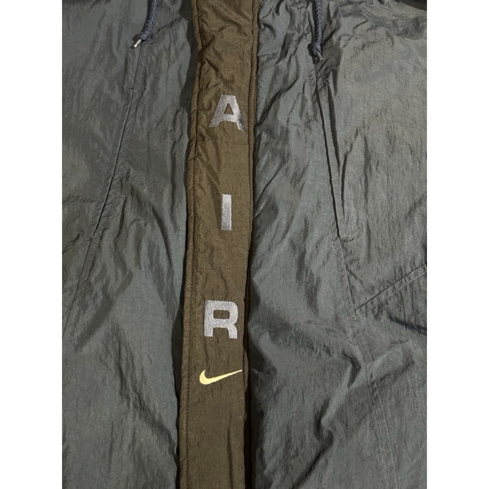 Nike VINTAGE Nike Air Big Swoosh Quilted Lined Insulated Puffer Jacket 2XL Blue Black Size US XXL / EU 58 / 5 - 2 Thumbnail