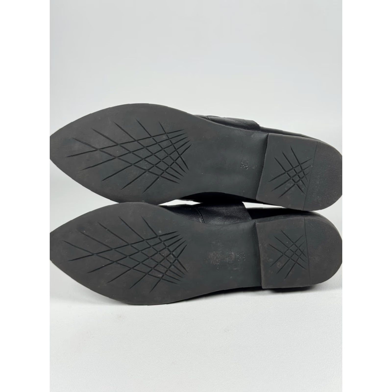 Vintage Bueno Burcu Black Leather Pointed-Toe Slip On Flats EU 36 US 5.5 Women's Shoes Size US 6 / IT 36 - 7 Thumbnail