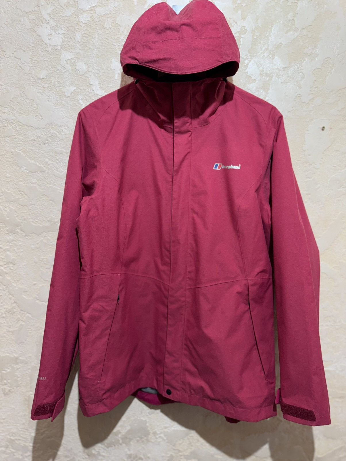 Berghaus × The Mountain Berghaus Women's Elara Waterproof Shell Jacket UK 14 Size L / US 10 / IT 46 - 1 Thumbnail
