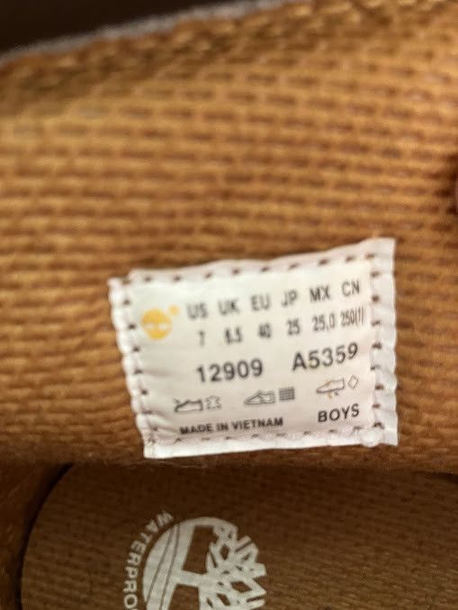 Timberland Timberland Waterproof Wheat Boys Leather Boots sz 7 W 8.5 Size US 7 / EU 40 - 4 Thumbnail