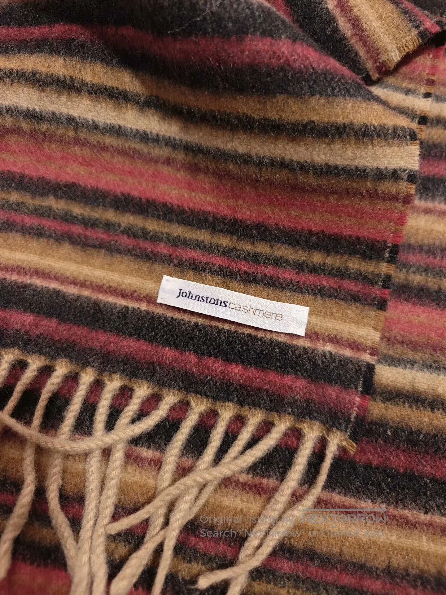 Johnstons Of Elgin Johnstons Cashmere Scarf in Striped Design. Size ONE SIZE - 2 Thumbnail