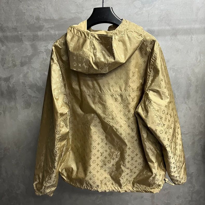 Louis Vuitton louis vuitton Beige pin full logo reversible long jacket 25 Size US L / EU 52-54 / 3 - 4 Thumbnail