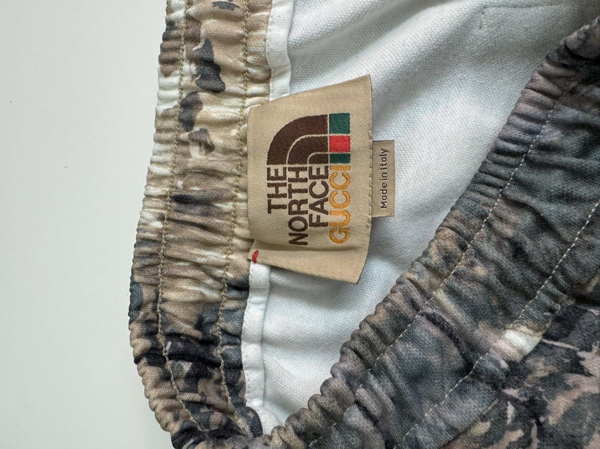 Gucci The North Face x Gucci sweatpants Size US 33 - 10 Thumbnail