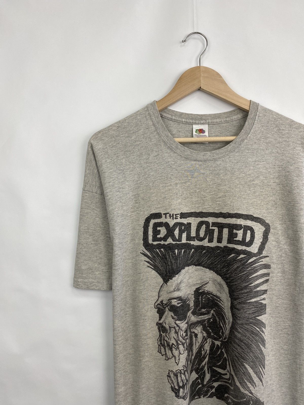 Fruit Of The Loom Vintage 90s The Exploited Punks Not Dead Graphic T Shirt Y2K Size US XL / EU 56 / 4 - 2 Thumbnail