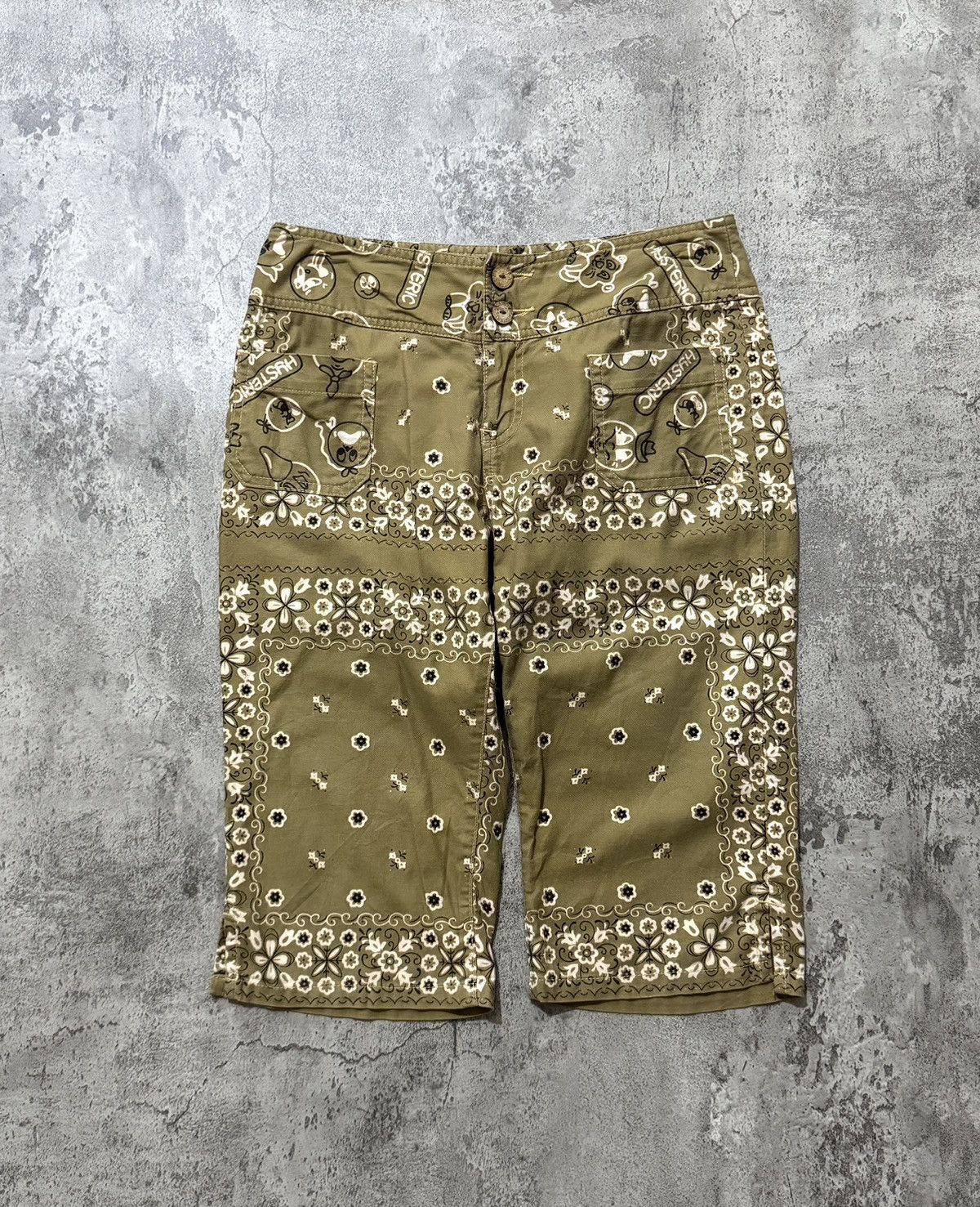 Hysteric Glamour Vintage Hysteric Glamour Bandana Chopped Short Pants Size US 30 / EU 46 - 1 Thumbnail