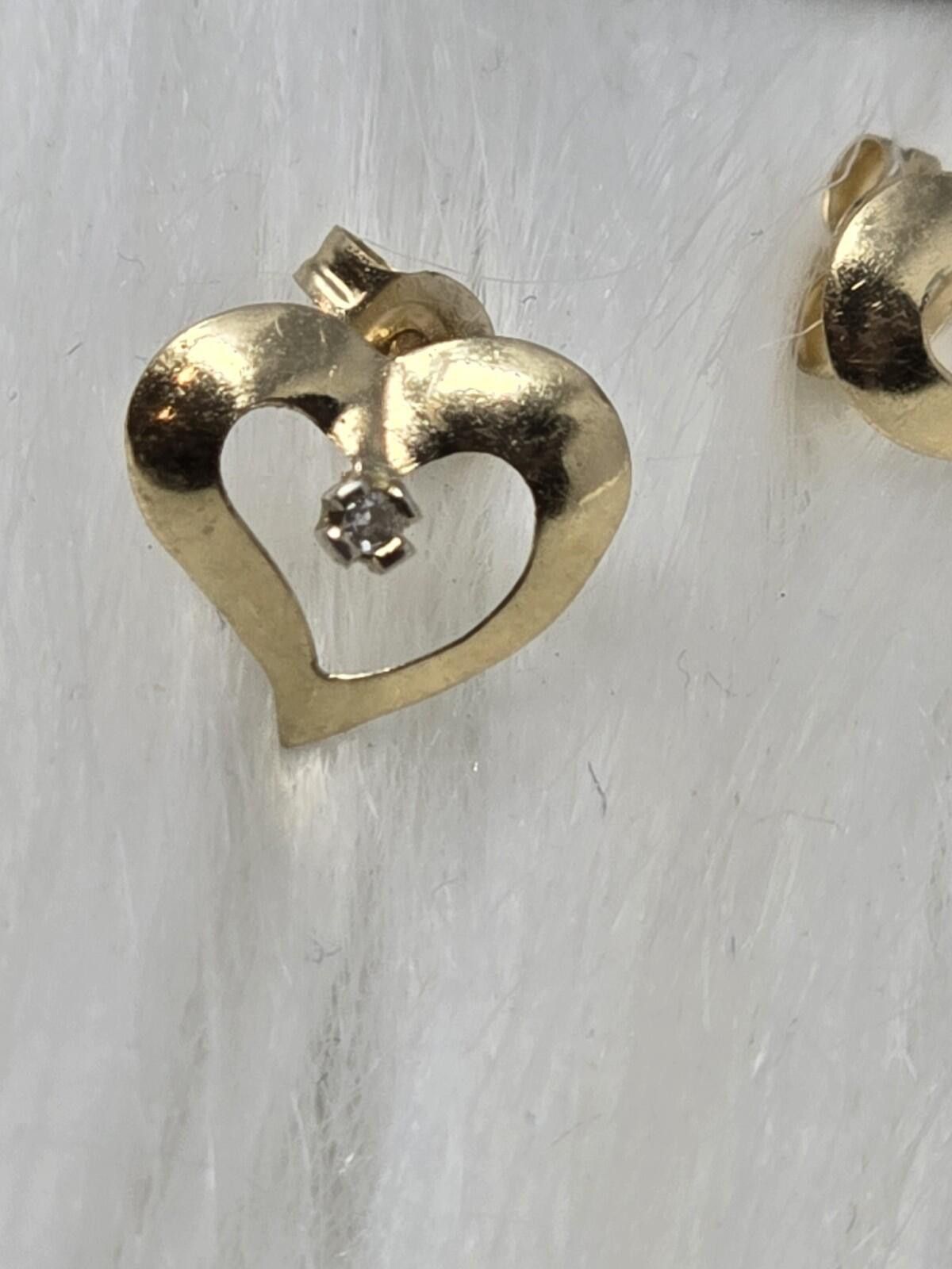 The Unbranded Brand 14k Solid Gold Diamond Heart Stud Earrings Petite Size ONE SIZE - 4 Thumbnail