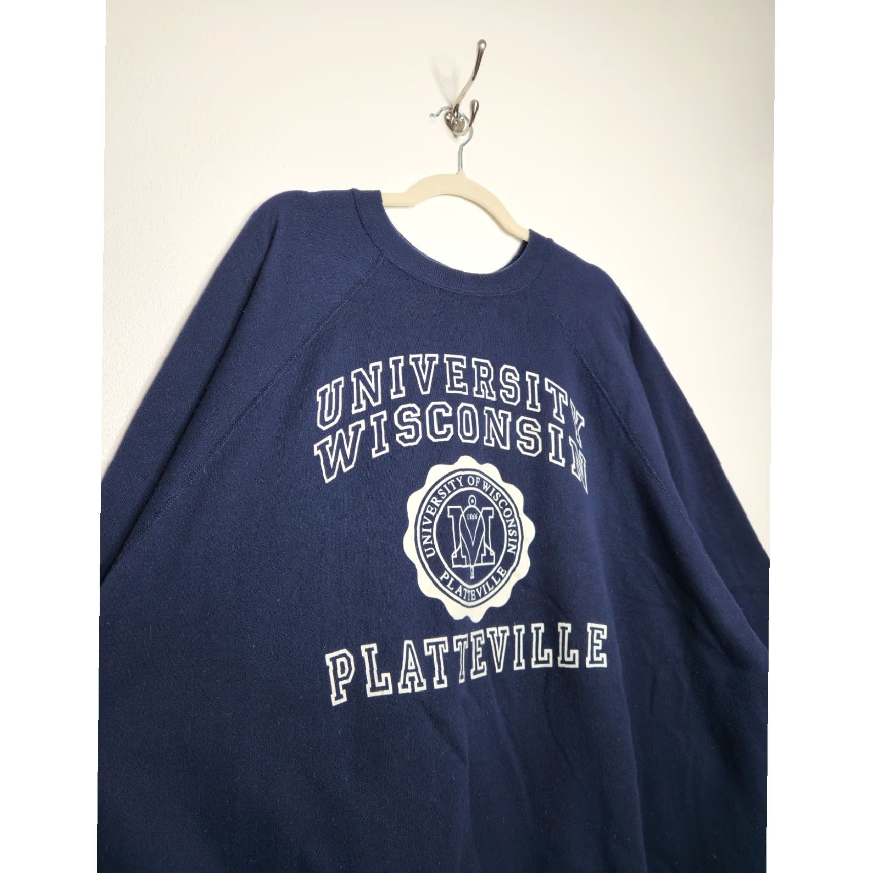 Tultex VINTAGE Tultex Sweatshirt Raglan Crewneck Blue 3XL Men Pullover Wisconsin 90s UW Platteville Size US XXL / EU 58 / 5 - 3 Thumbnail