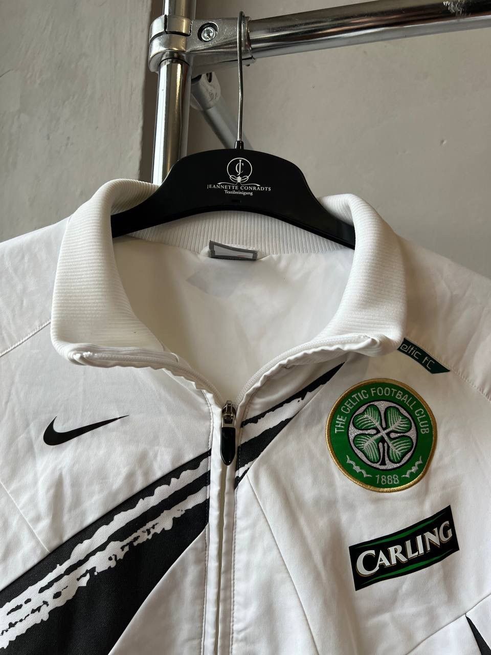 Nike VINTAGE CELTIC FC TRAINING SOCCER FOOTBALL TRACK JACKET M Size US M / EU 48-50 / 2 - 4 Thumbnail