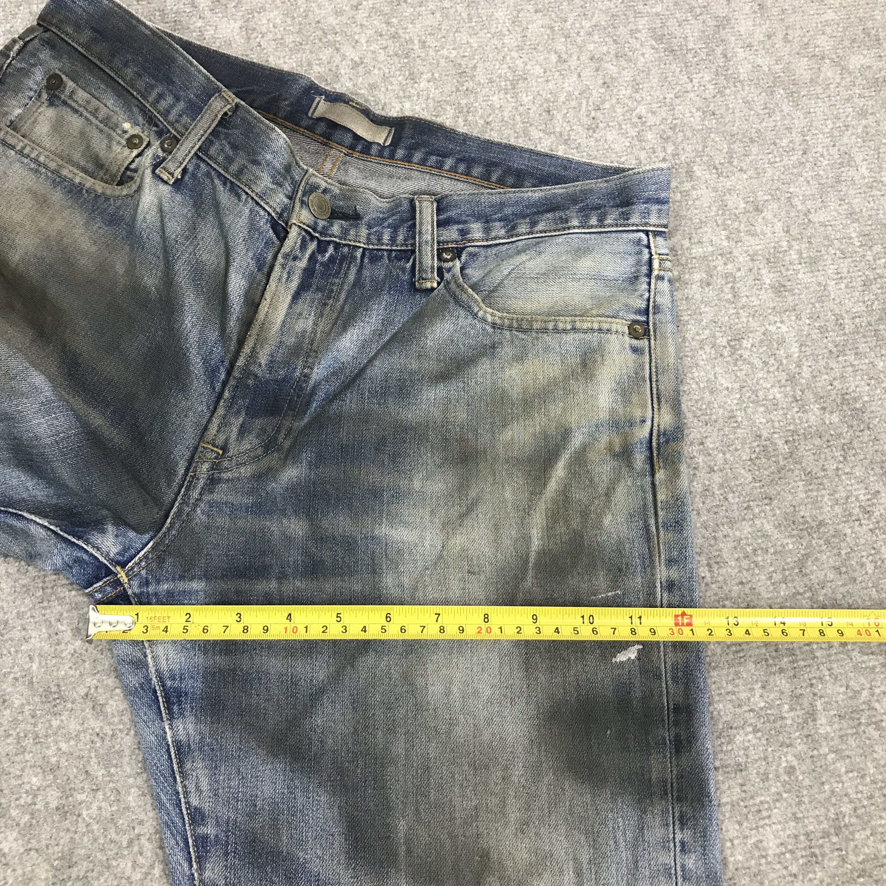 Uniqlo uniqlo distressed japan black sprey style jeans pants Size US 32 / EU 48 - 10 Thumbnail