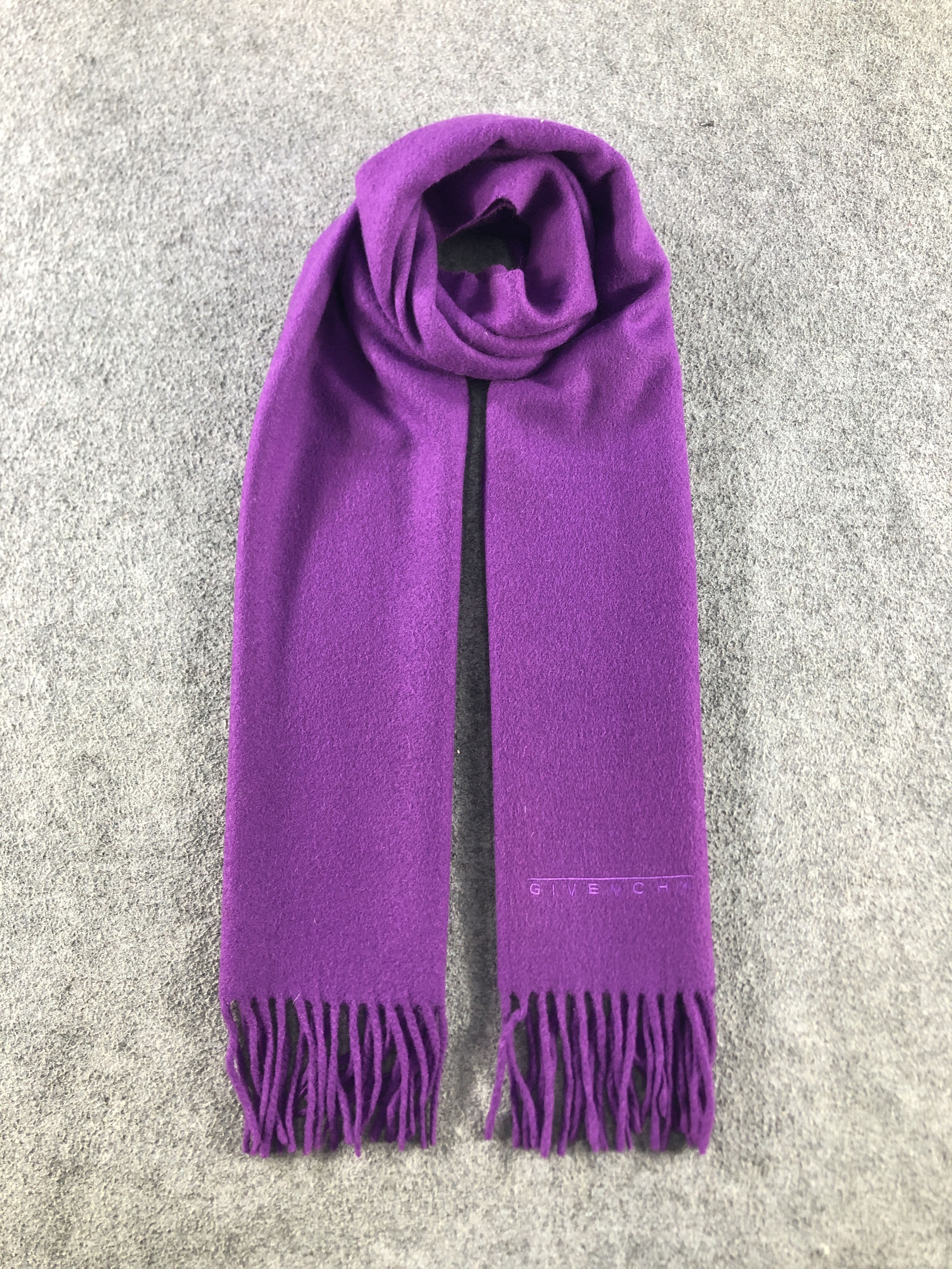 Vintage Givenchy Scarf / Muffler / Neckwear P946 Size ONE SIZE - 1 Thumbnail