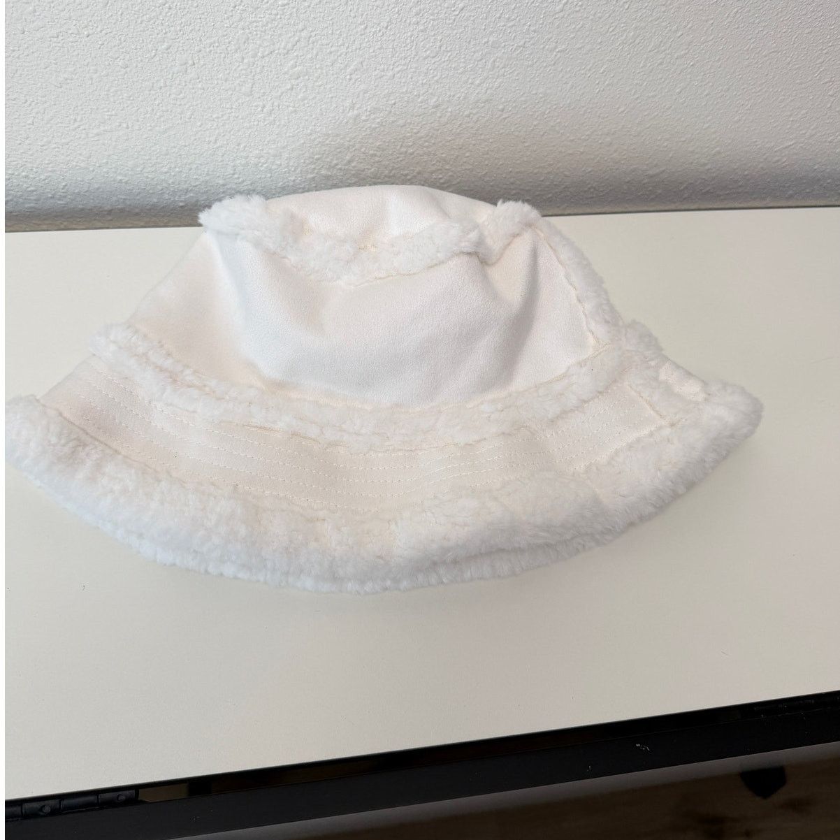 Alo Alo Yoga Ivory Winterfun Bucket Hat Women M/L Size ONE SIZE - 6 Thumbnail