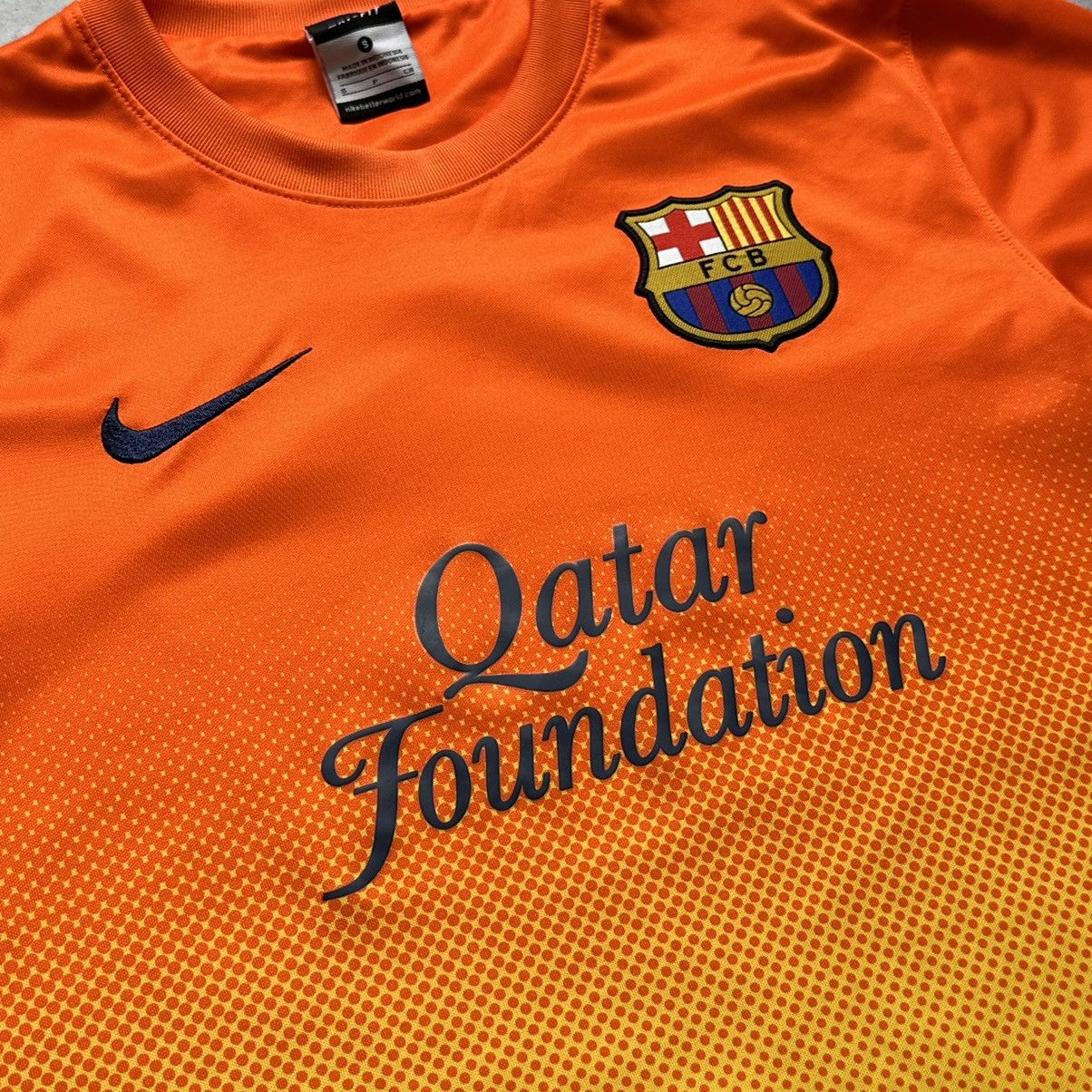 Nike Nike Barcelona 2012 Away Football Shirt Soccer Jersey Size US S / EU 44-46 / 1 - 7 Thumbnail
