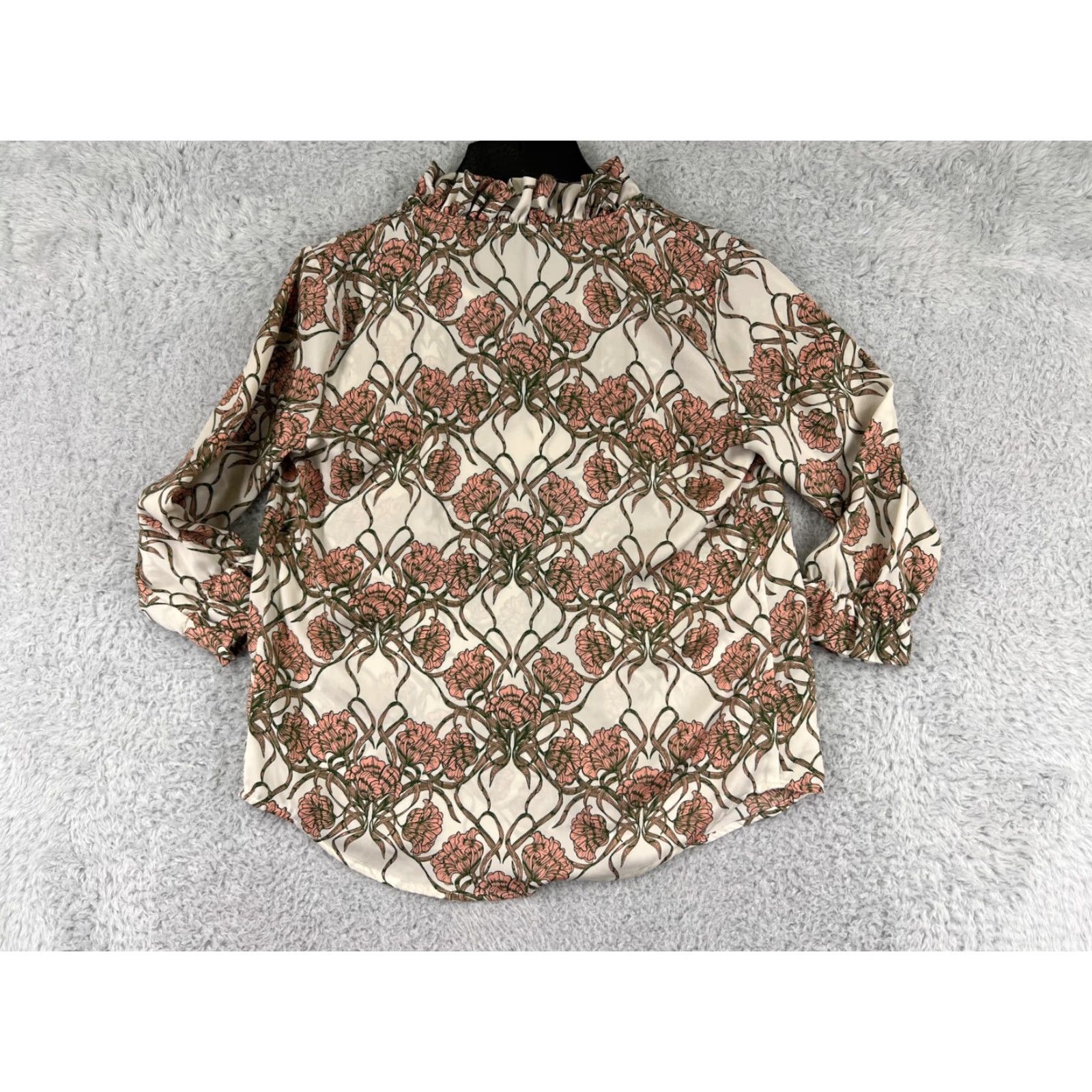 Banana Republic Banana Republic Shirt Womens Extra Small Blouse 3/4 Sleeve Beige Floral Petite Size XS / US 0-2 / IT 36-38 - 2 Thumbnail