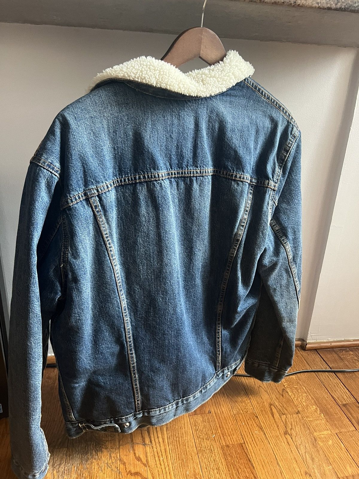 Levi's Levi’s denim jacket men’s Large furred inside Size US L / EU 52-54 / 3 - 2 Thumbnail
