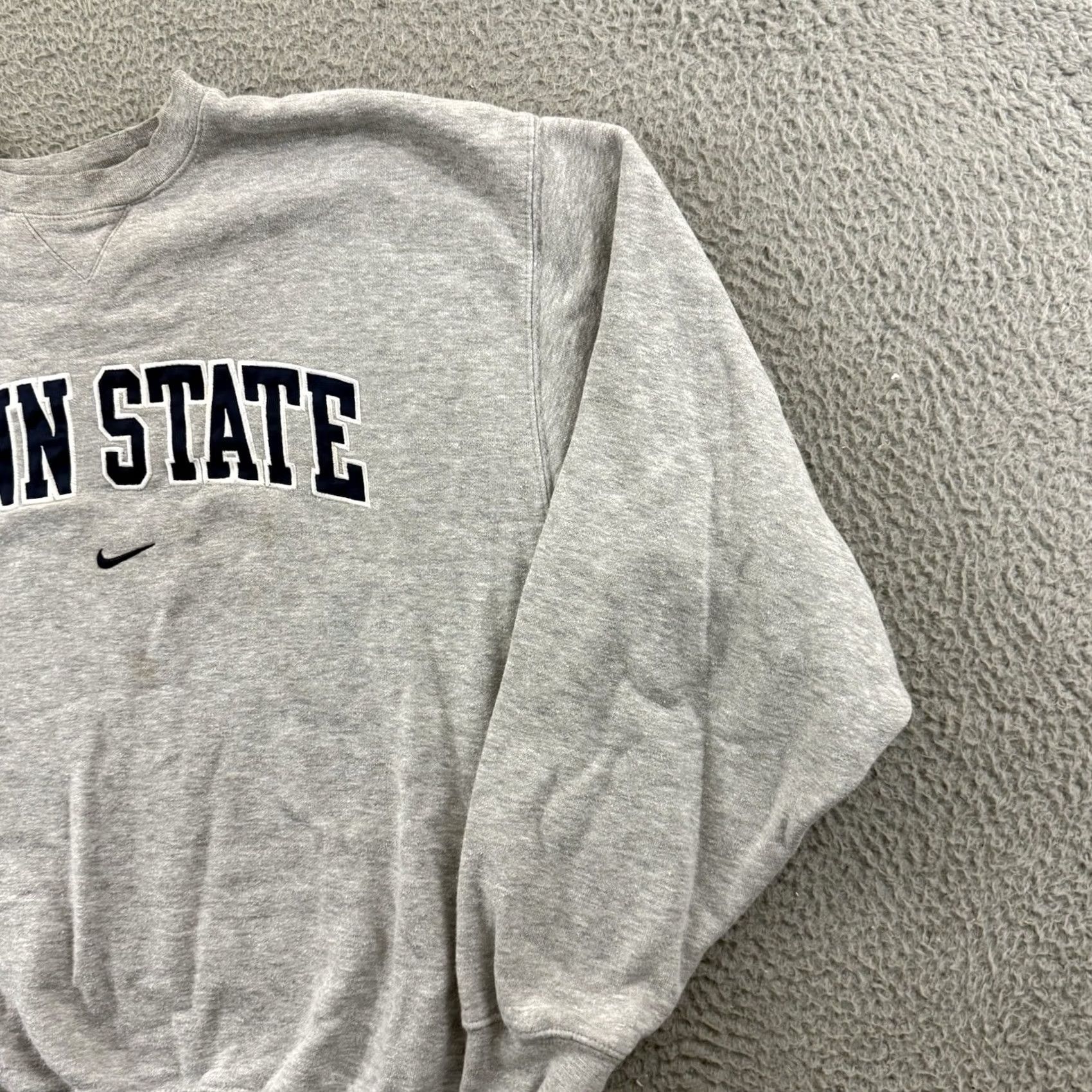 Nike VINTAGE Nike Penn State Sweatshirt Mens Medium Gray Center Swoosh College Sport Y2K Size US M / EU 48-50 / 2 - 5 Thumbnail