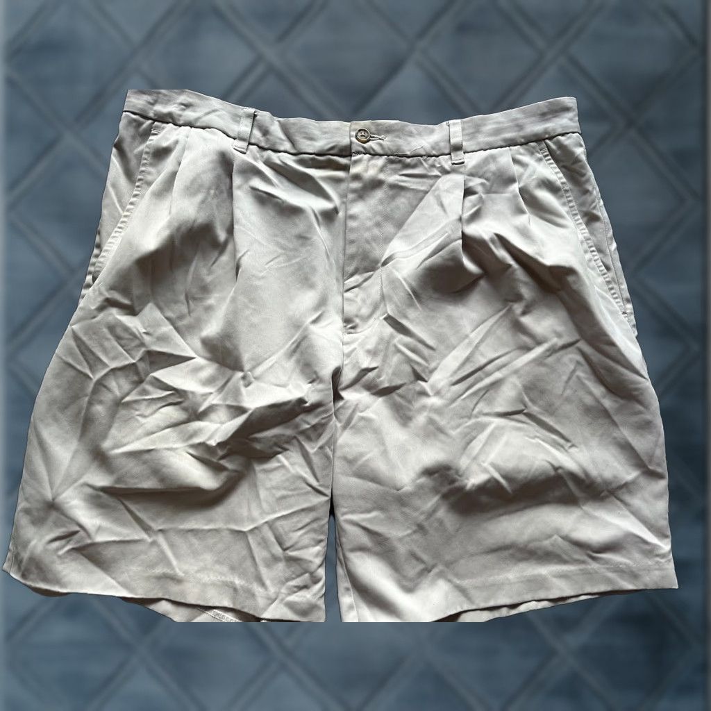 Izod Izod Golf Shorts Mens 38 Beige Pleated Front Solid Chino Size US 38 / EU 54 - 1 Thumbnail