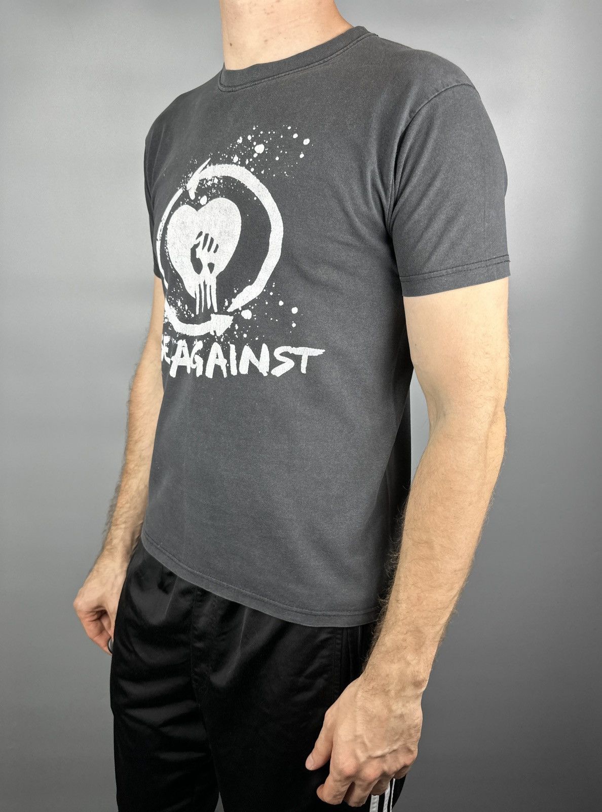 Band Tees Vintage Rise Against Punk Rock Band Graphic T Shirt Tee Size US M / EU 48-50 / 2 - 12 Thumbnail