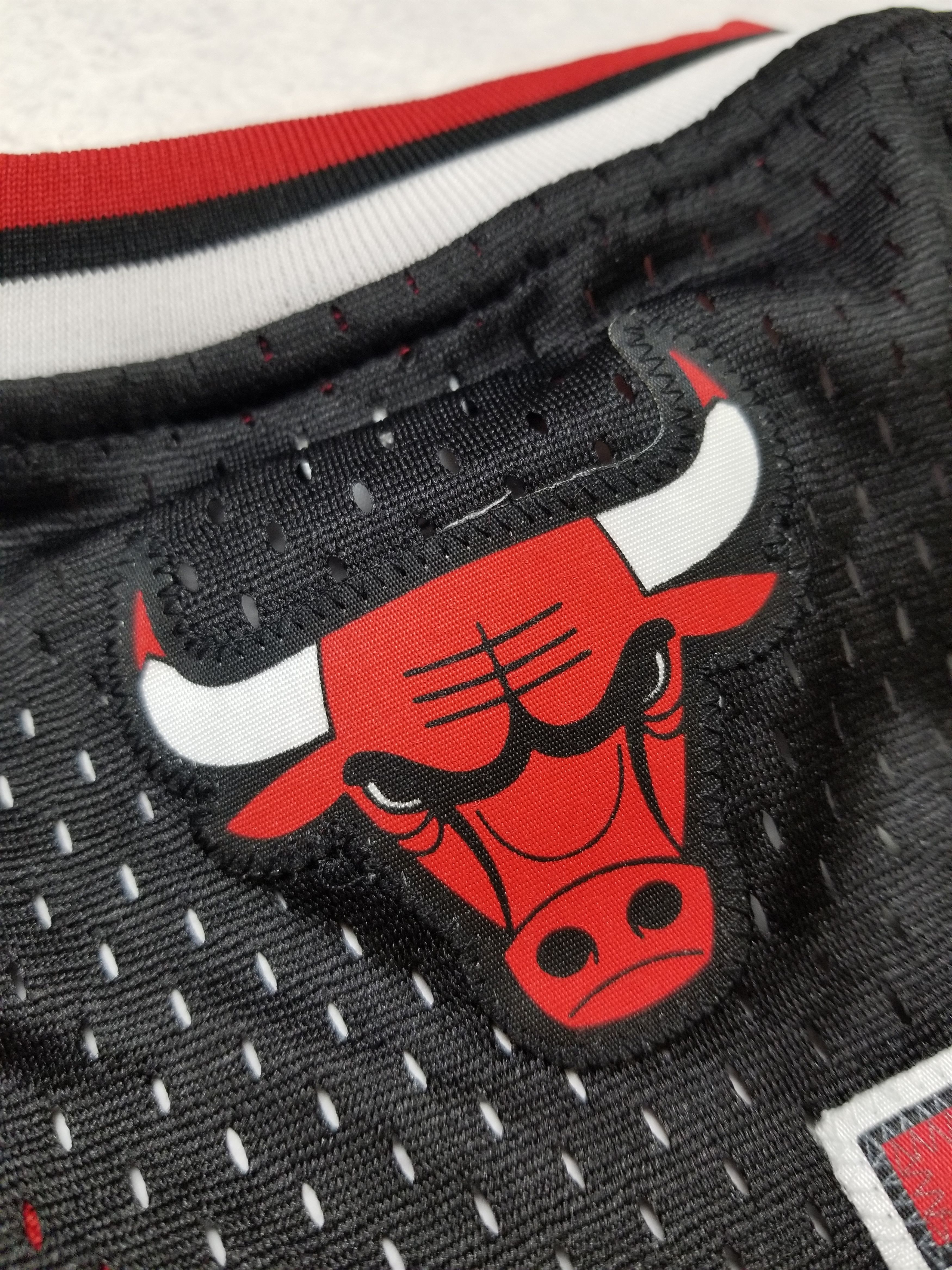 Reebok Reebok Chicago Bulls Ben Gordon #7 NBA Jersey Size US L / EU 52-54 / 3 - 6 Thumbnail