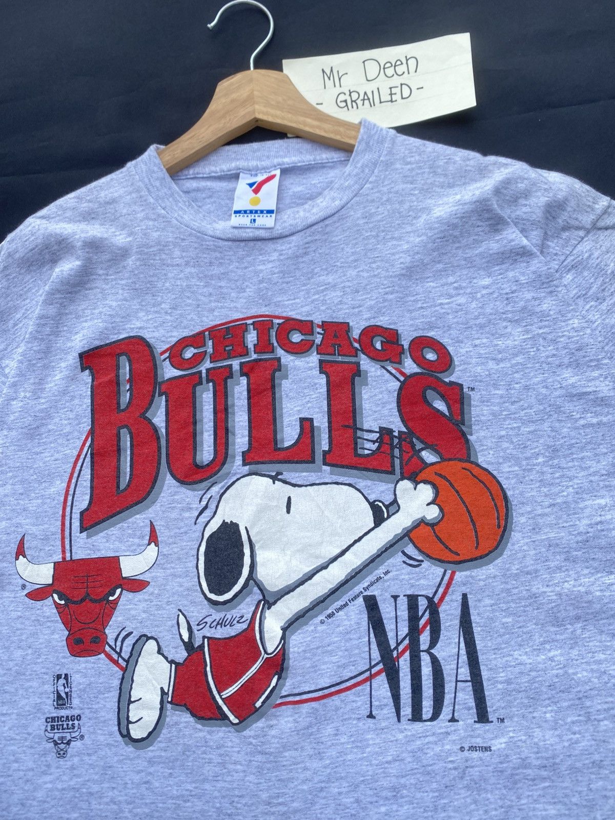 NBA Rare Vintage 90s Chicago Bulls X Snoopy Tshirt Size US L / EU 52-54 / 3 - 14 Thumbnail
