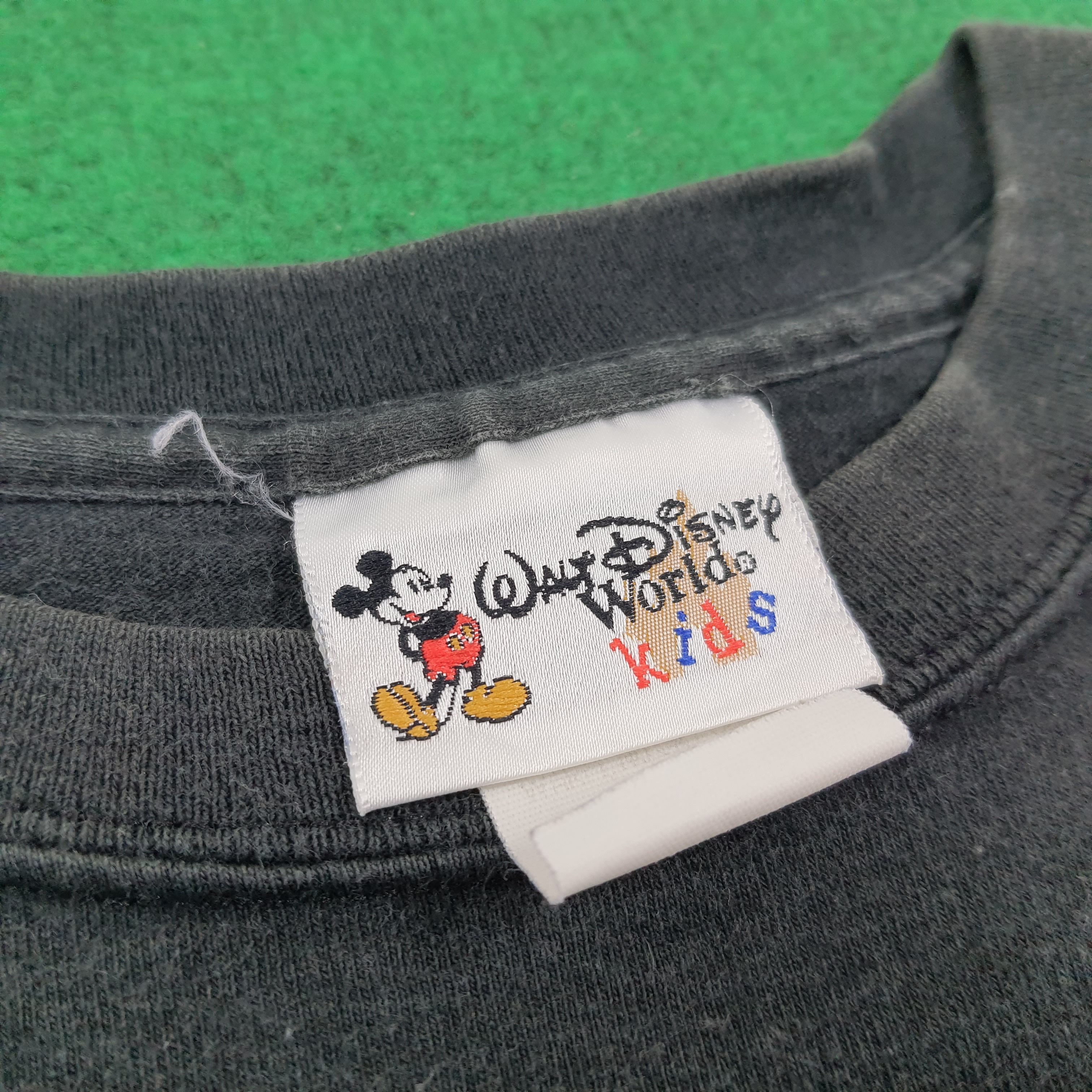 Disney × Mickey Mouse × Vintage Vintage Disney Mickey Mouse Twilight Zone Kids Tshirt Size US L / EU 52-54 / 3 - 4 Thumbnail