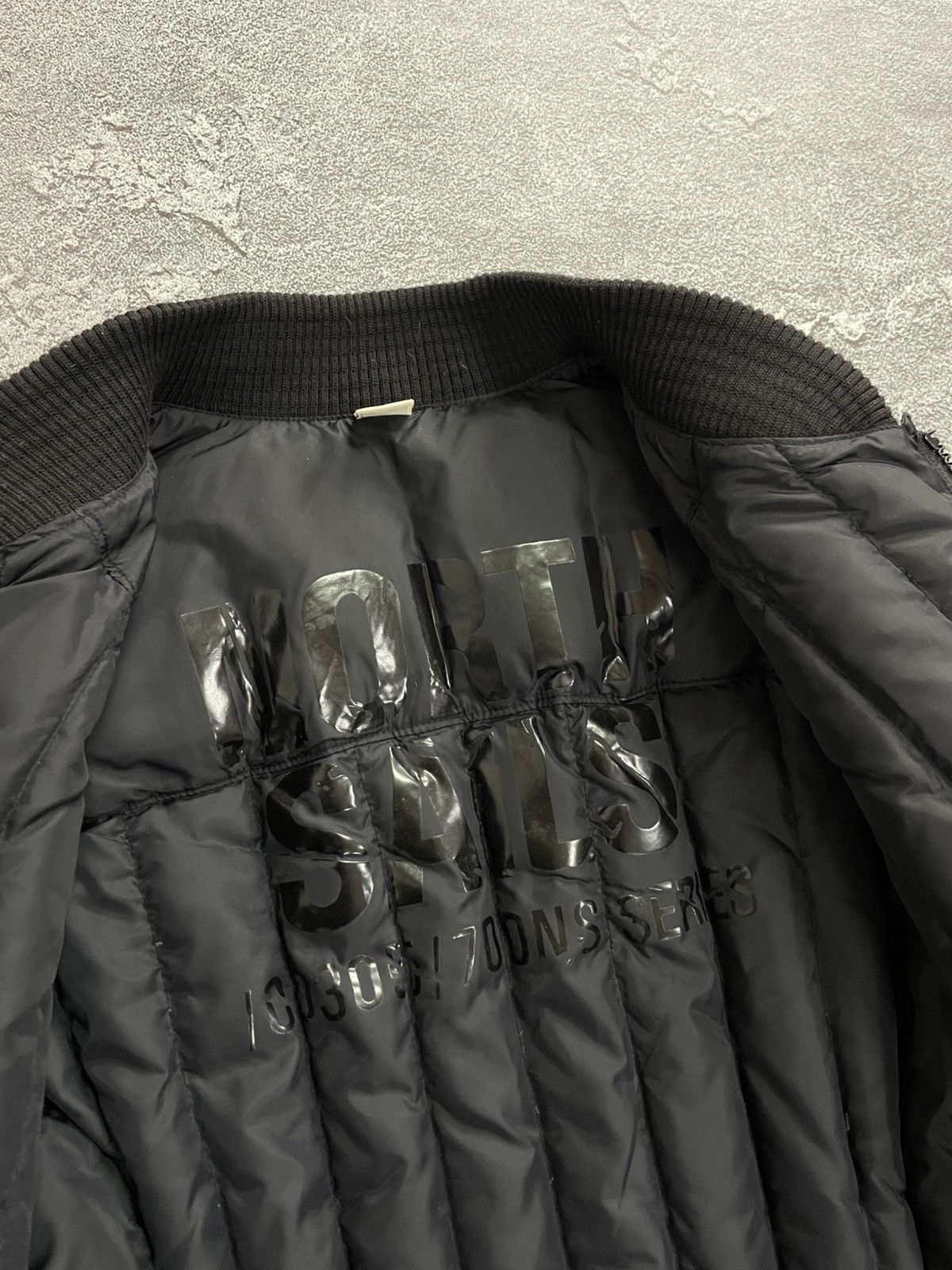 Other North Sails Men’s Down Puffer Black Jacket Bomber L size Size US L / EU 52-54 / 3 - 11 Thumbnail