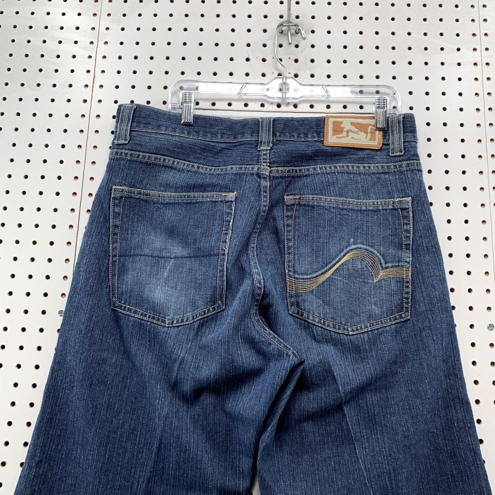 Vintage VINTAGE DrunkNMunky Embroidered Baggy Jeans Mens 36x31 Blue Grunge Skater Size US 36 / EU 52 - 7 Thumbnail