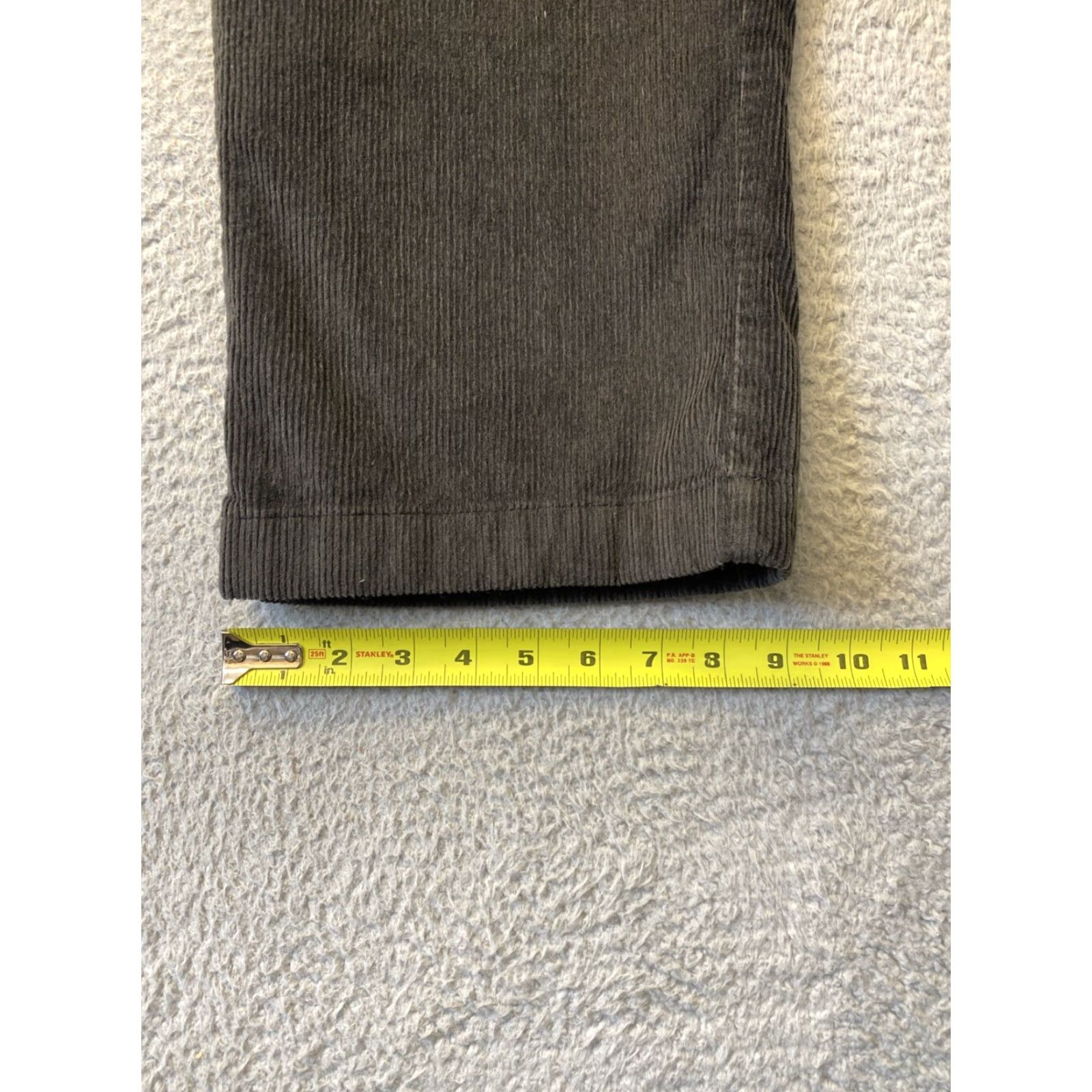 Vintage VINTAGE LL Bean Corduroy Pants Mens 40x30 Gray Classic Straight Leg Adult Regular 40 Dark Gray Vintage Outdoor/Travel Mens Size US 40 / EU 56 - 5 Thumbnail