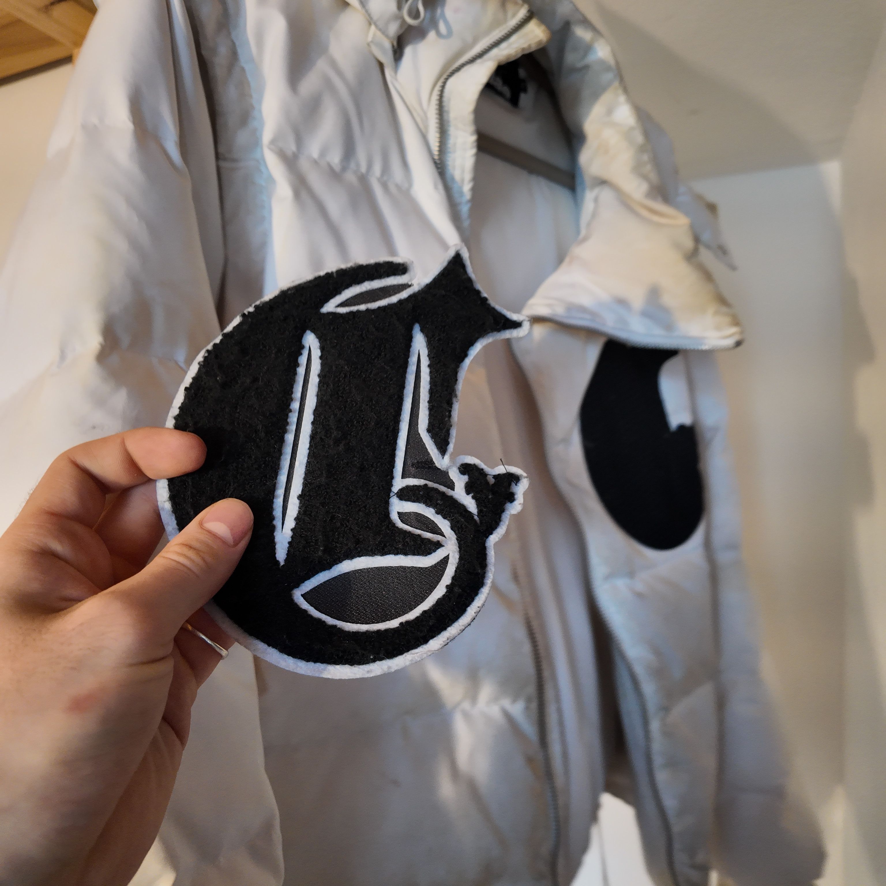 Corvidae White Puffer Jacket Size M - Used - Needs Cleaning
