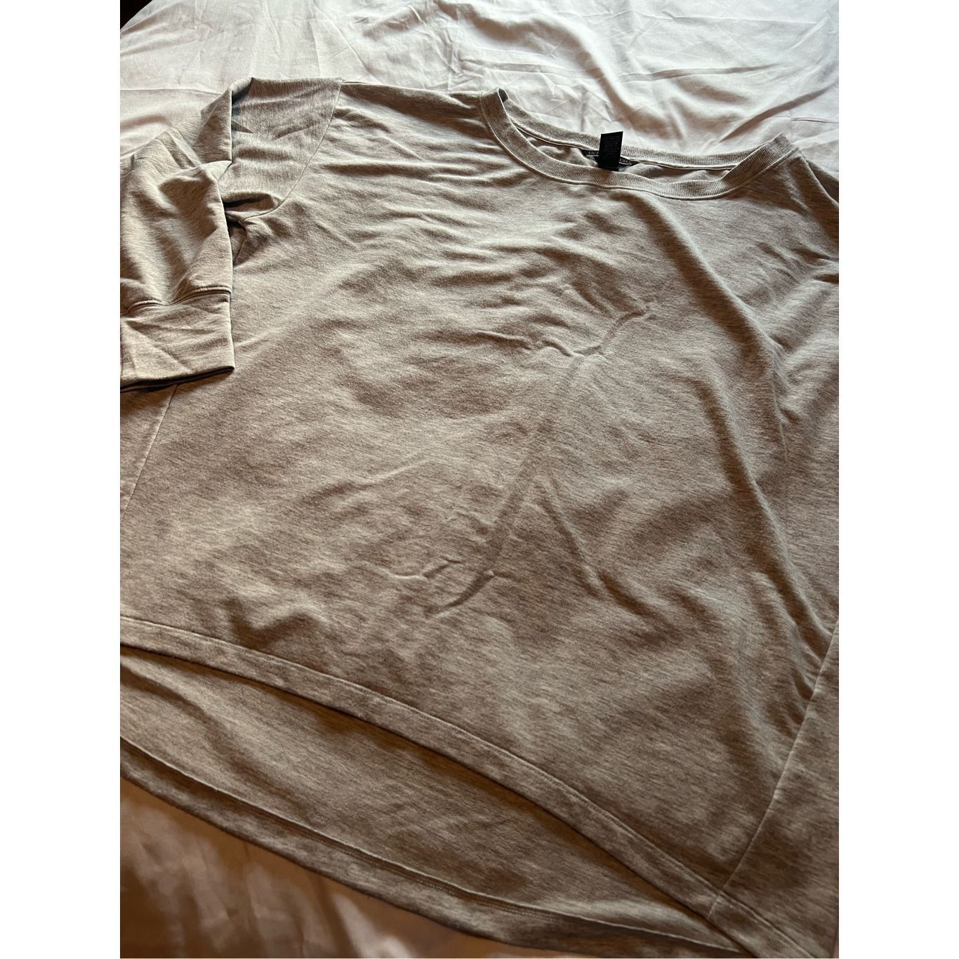 Victoria's Secret Victoria’s Secret Grey Crewneck Top Woman’s Size Large Size L / US 10 / IT 46 - 3 Thumbnail