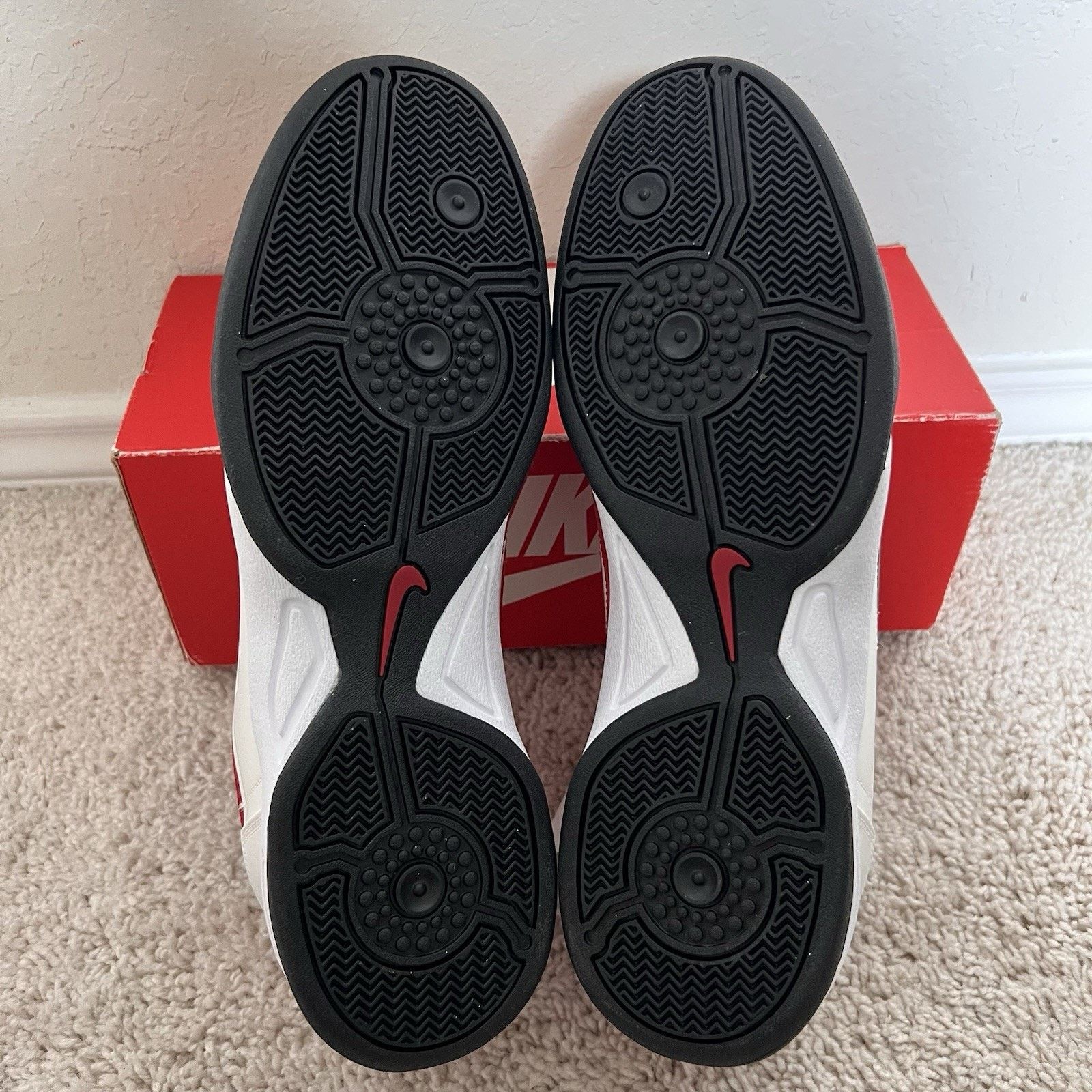 Nike Nike Total 90 White Black Gym Red HQ2851-100 Size 11.5 New Size US 11.5 / EU 44-45 - 8 Thumbnail