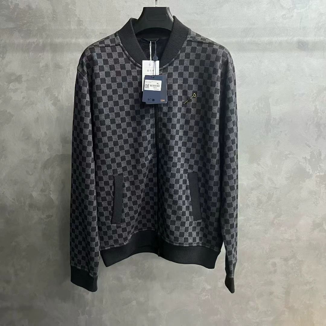 Louis Vuitton louis vuitton gray checkered casual jacket Size US XL / EU 56 / 4 - 1 Thumbnail