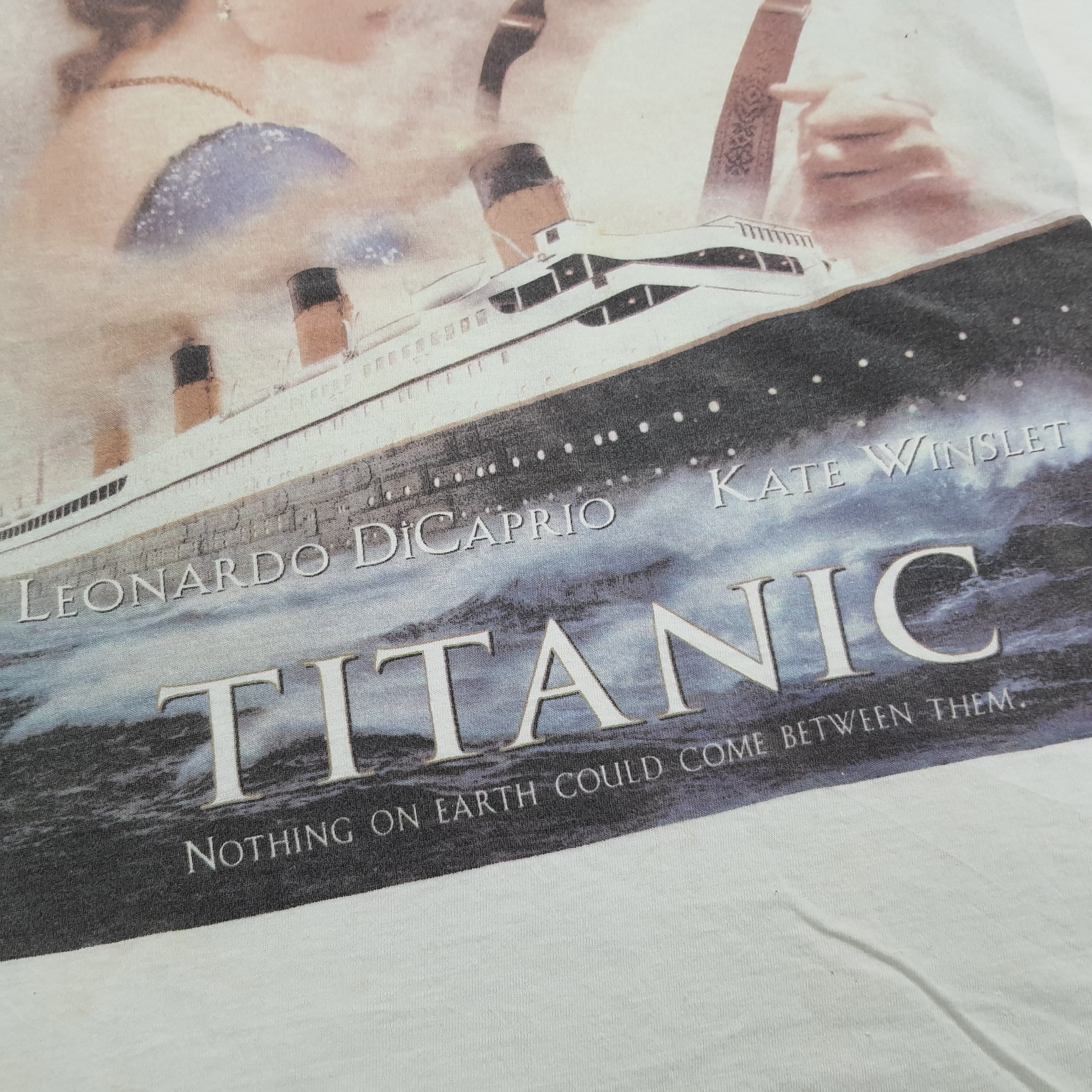 Vintage TITANIC Leonardo DiCaprio Movie T-shirt Size US L / EU 52-54 / 3 - 3 Thumbnail