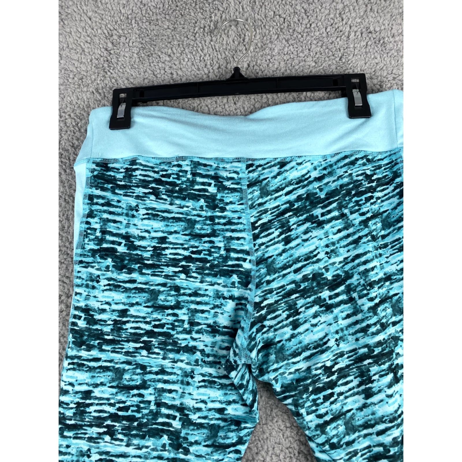 Champion Champion Leggings Women Cropped Turquoise Large 37-33 Activewear Elastic Waist Pockets Athletic Pants Women's Free Form Peculiar? Size 36" / US 14 / IT 50 - 8 Thumbnail