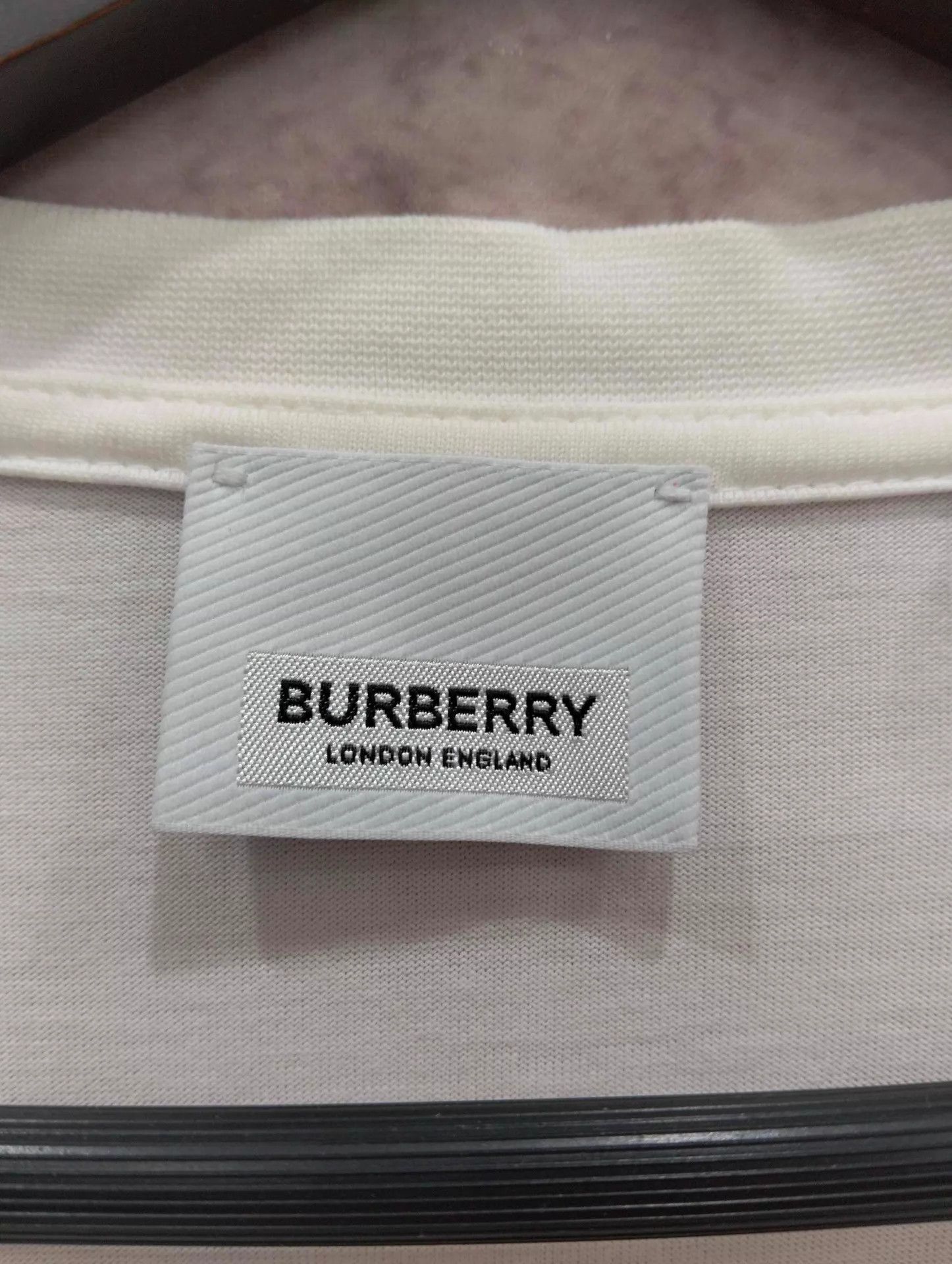 Burberry Burberry Chest Logo Short Sleeve Tee L 95 New Size US L / EU 52-54 / 3 - 3 Thumbnail