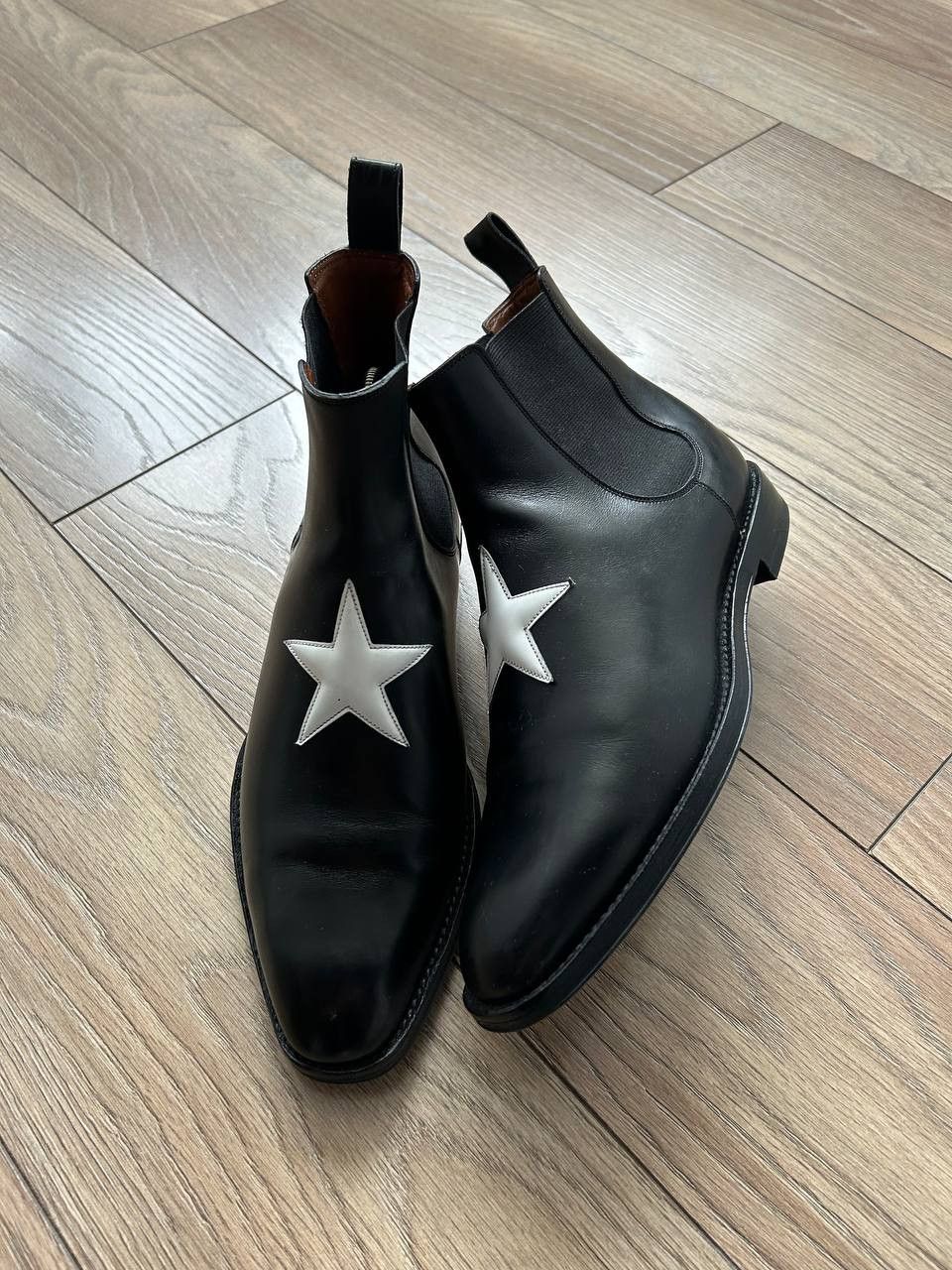 Givenchy Givenchy Chelsea Star Size US 7 / EU 40 - 1 Thumbnail