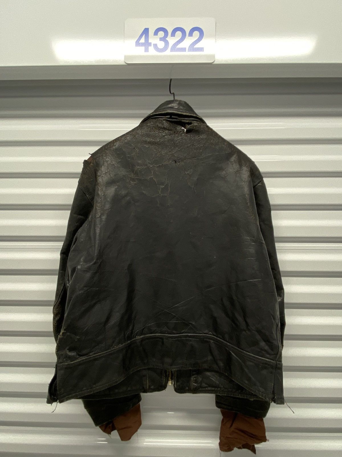 Vintage Enfants Riche Déprimés Style THRASHED 60s leather jacket Size US M / EU 48-50 / 2 - 11 Thumbnail