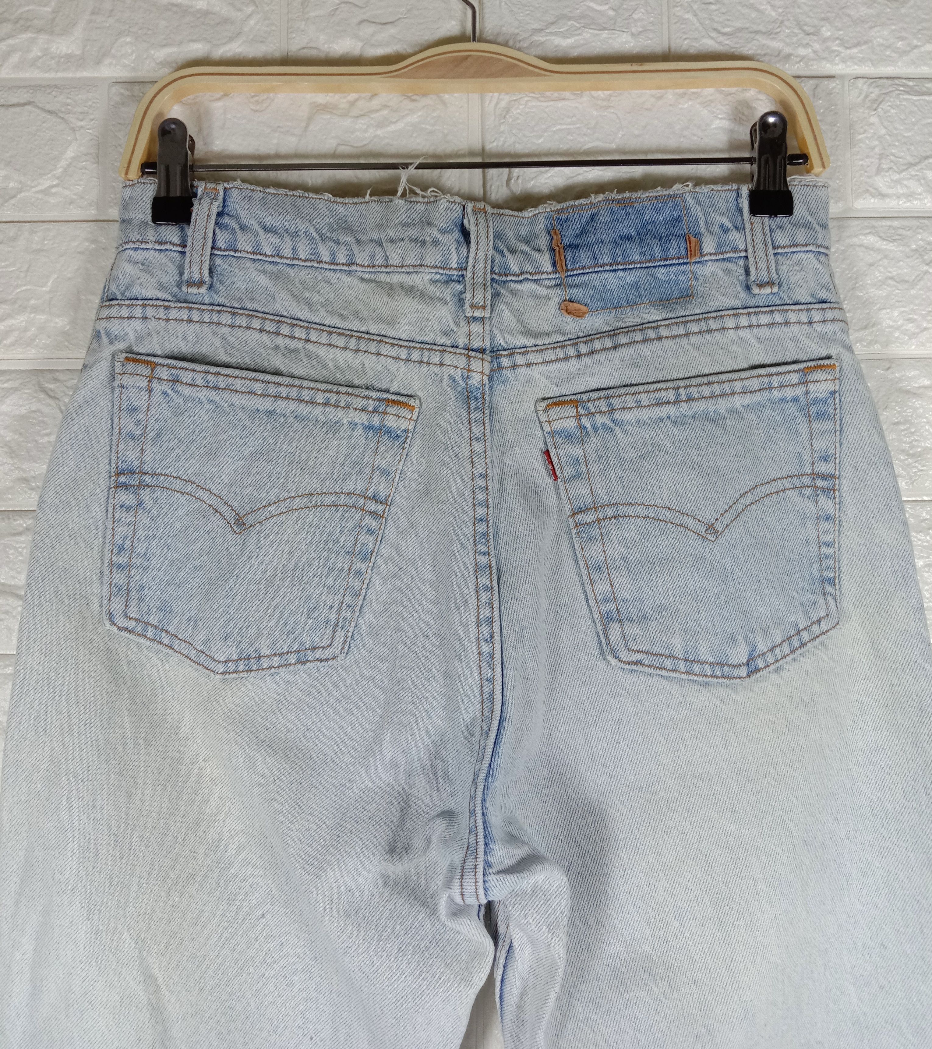 Levi's Vintage 90s Levi's 550 Jeans Light Wash Relaxed Fit Denim Size US 30 / EU 46 - 6 Thumbnail