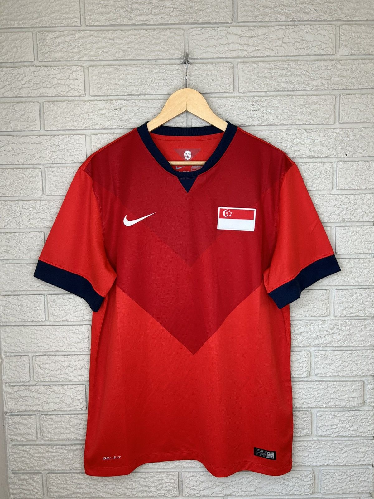 Nike Nike Singapore National Team 2014 Home Jersey Size US XL / EU 56 / 4 - 1 Thumbnail